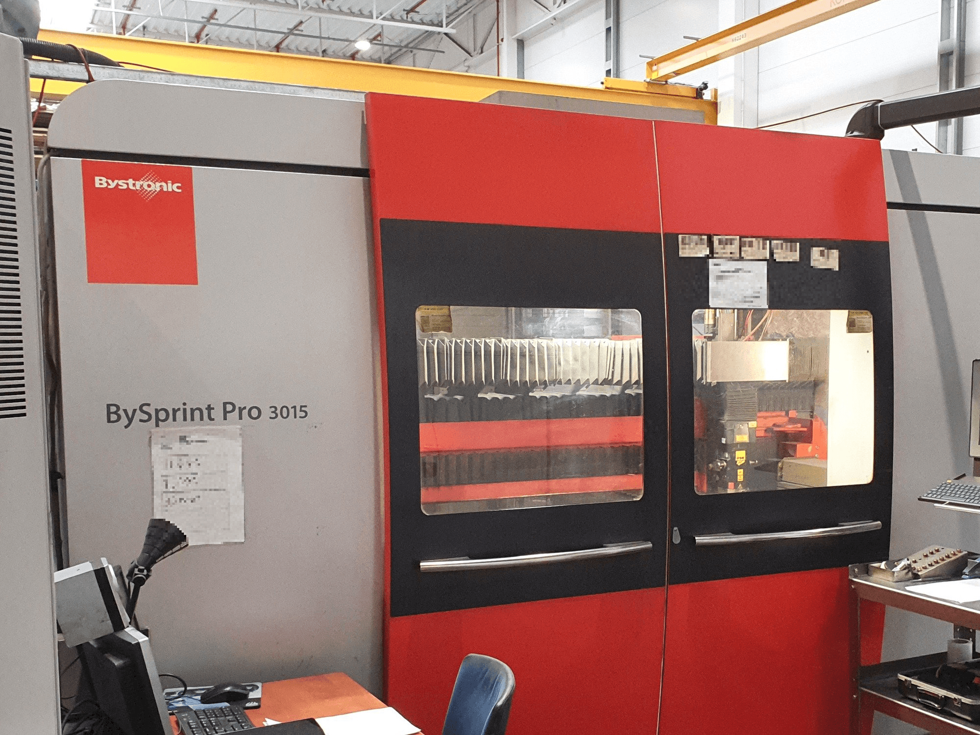 A Bystronic BySprint Pro 3015 gép elölnézete