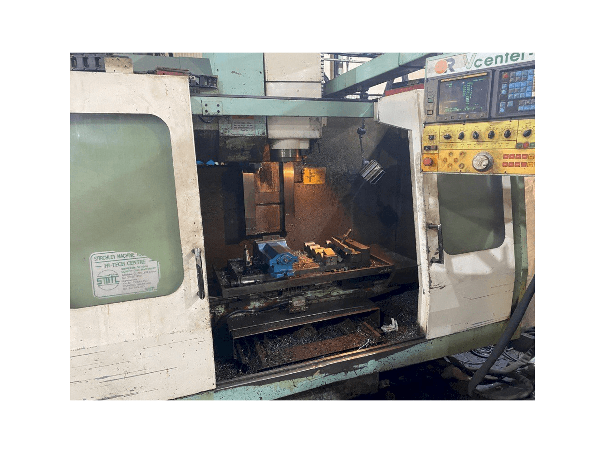 A Victor V Centre-80 gép elölnézete