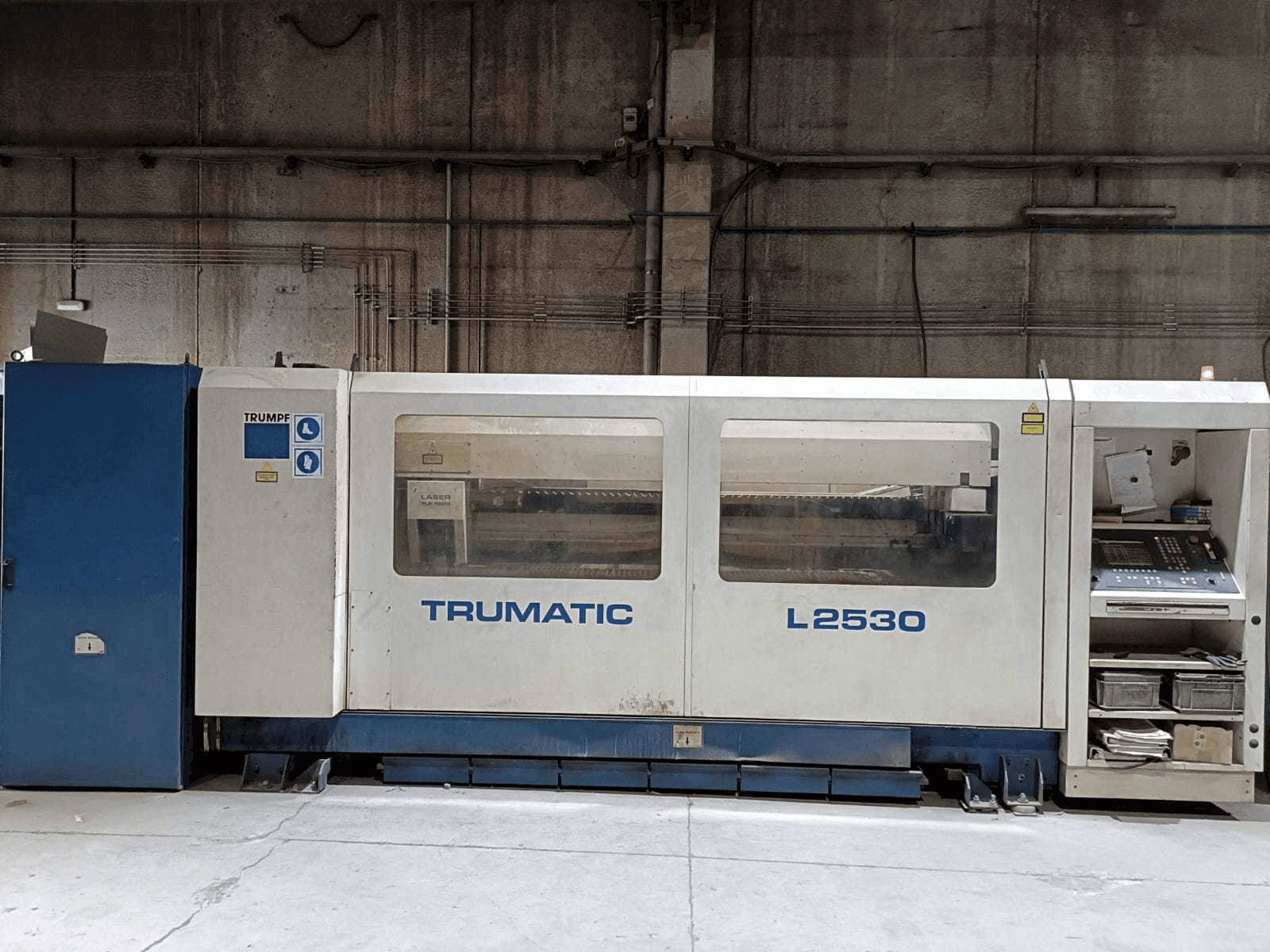 A Trumpf Trumatic L2530 gép elölnézete