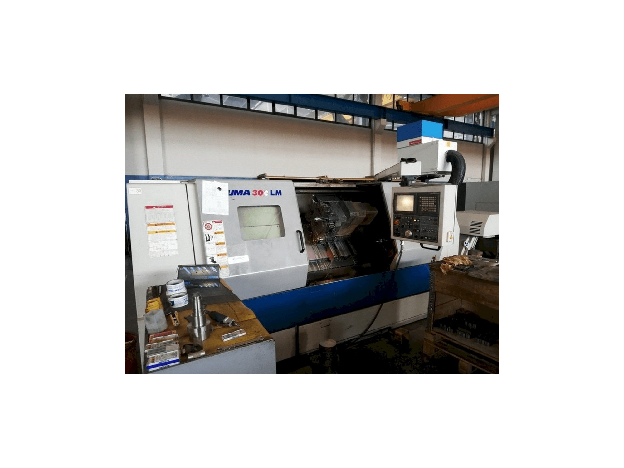 A Doosan PUMA 300 LMB gép elölnézete