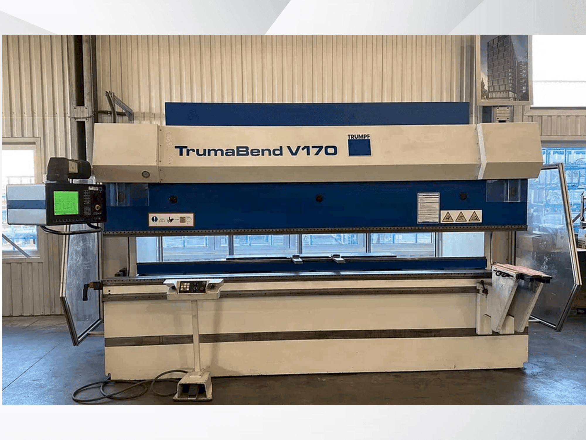 A TRUMPF Trumabend V170 gép elölnézete