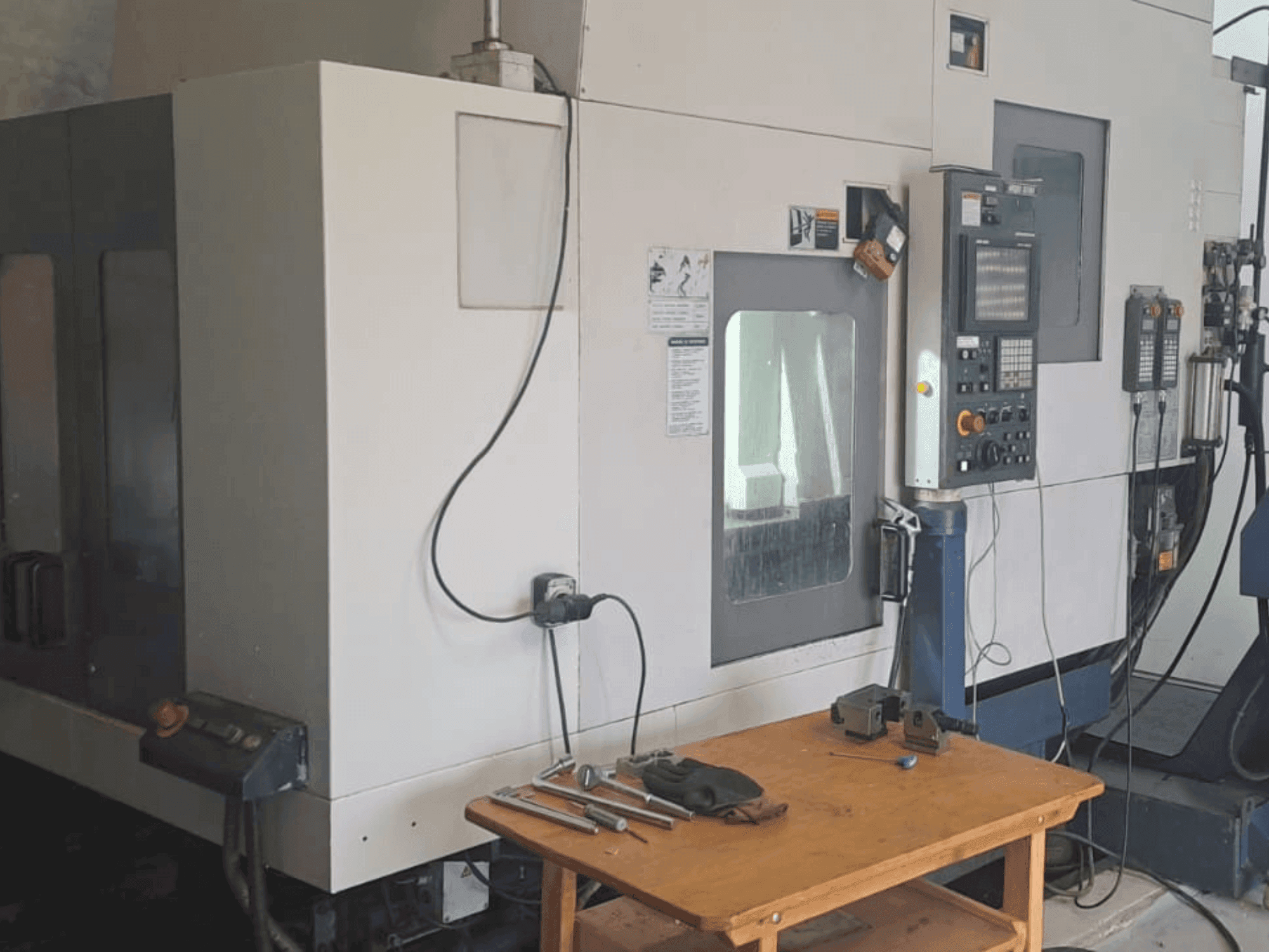 A MORI SEIKI CV-500 gép elölnézete