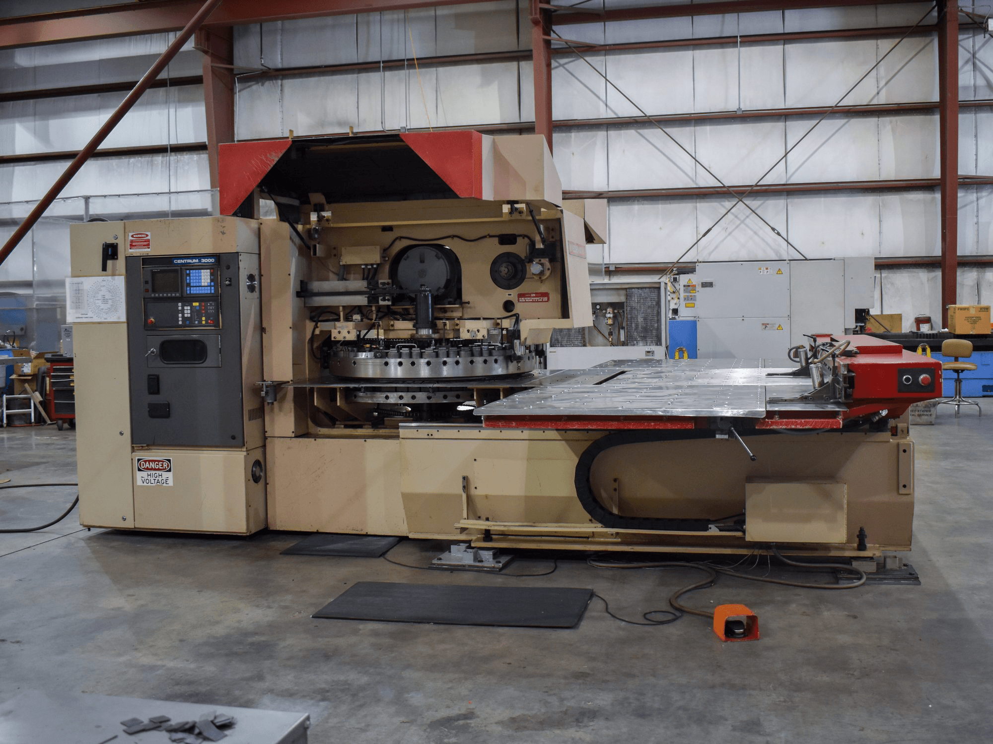 A Murata Wiedemann C-3000/Q gép elölnézete