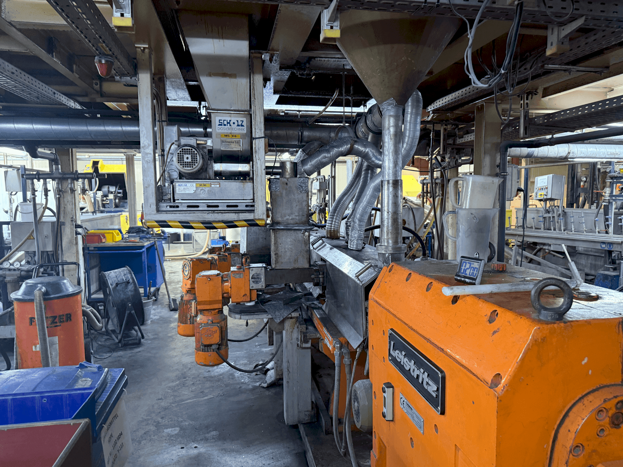 A Leistriz ZSE 60MAXX-44D gép elölnézete