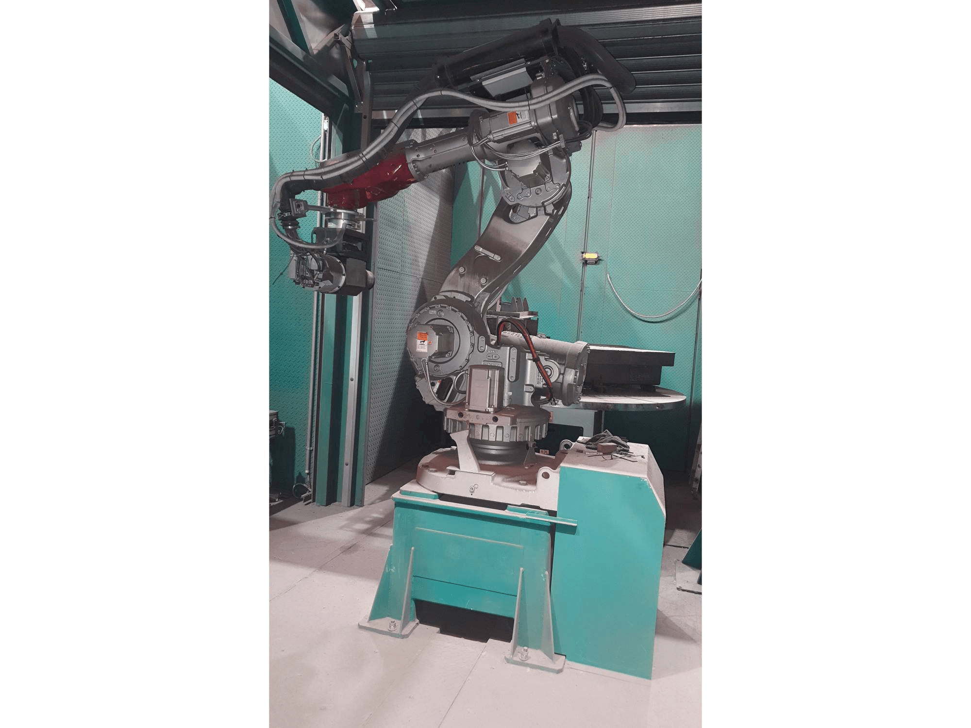 A ABB IRB 7600 gép elölnézete