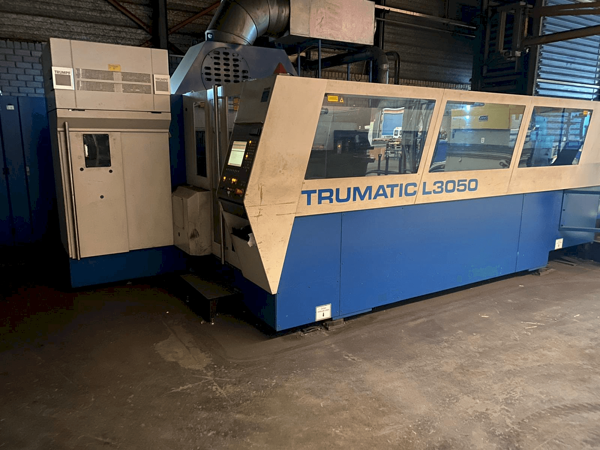 A Trumpf Trumatic L3050 gép elölnézete