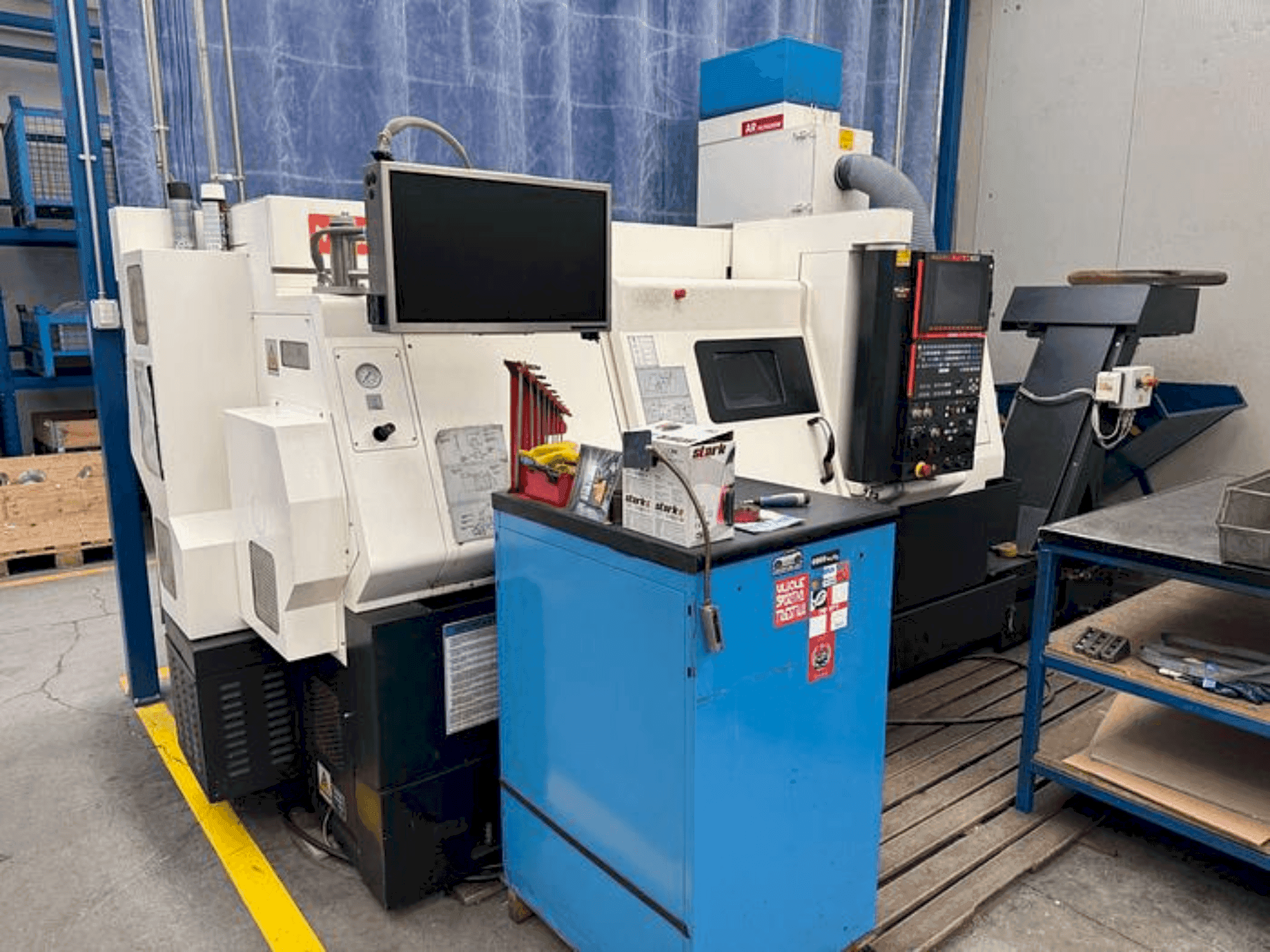 A Mazak QTN 250 M X 1000 gép elölnézete