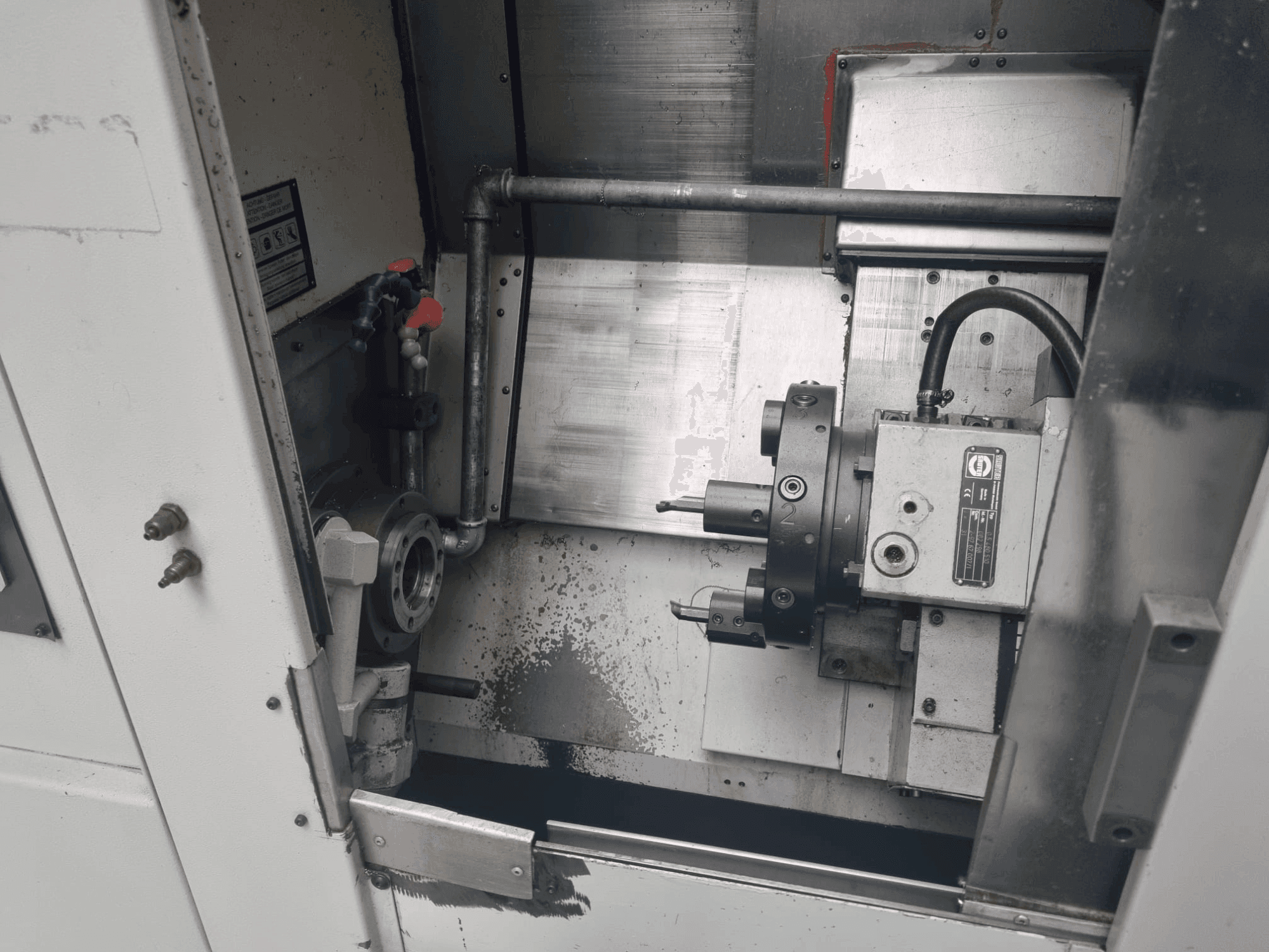 A SPINNER TC-32MC gép elölnézete