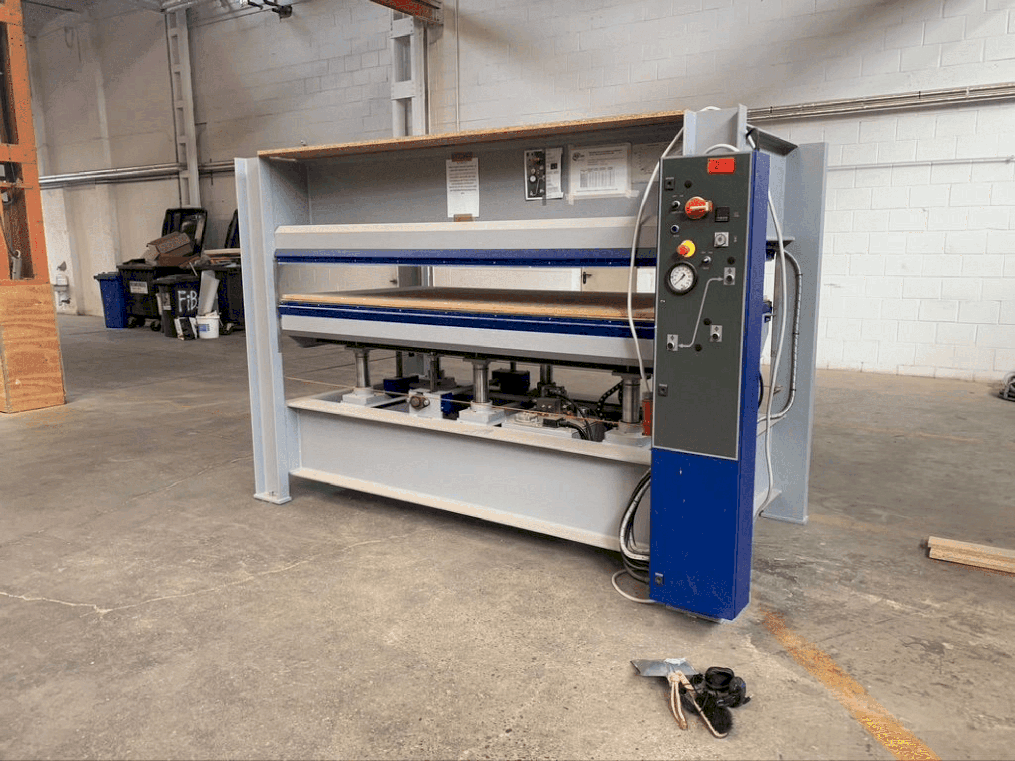 A FORMAT4 HVP Typ 4 gép elölnézete