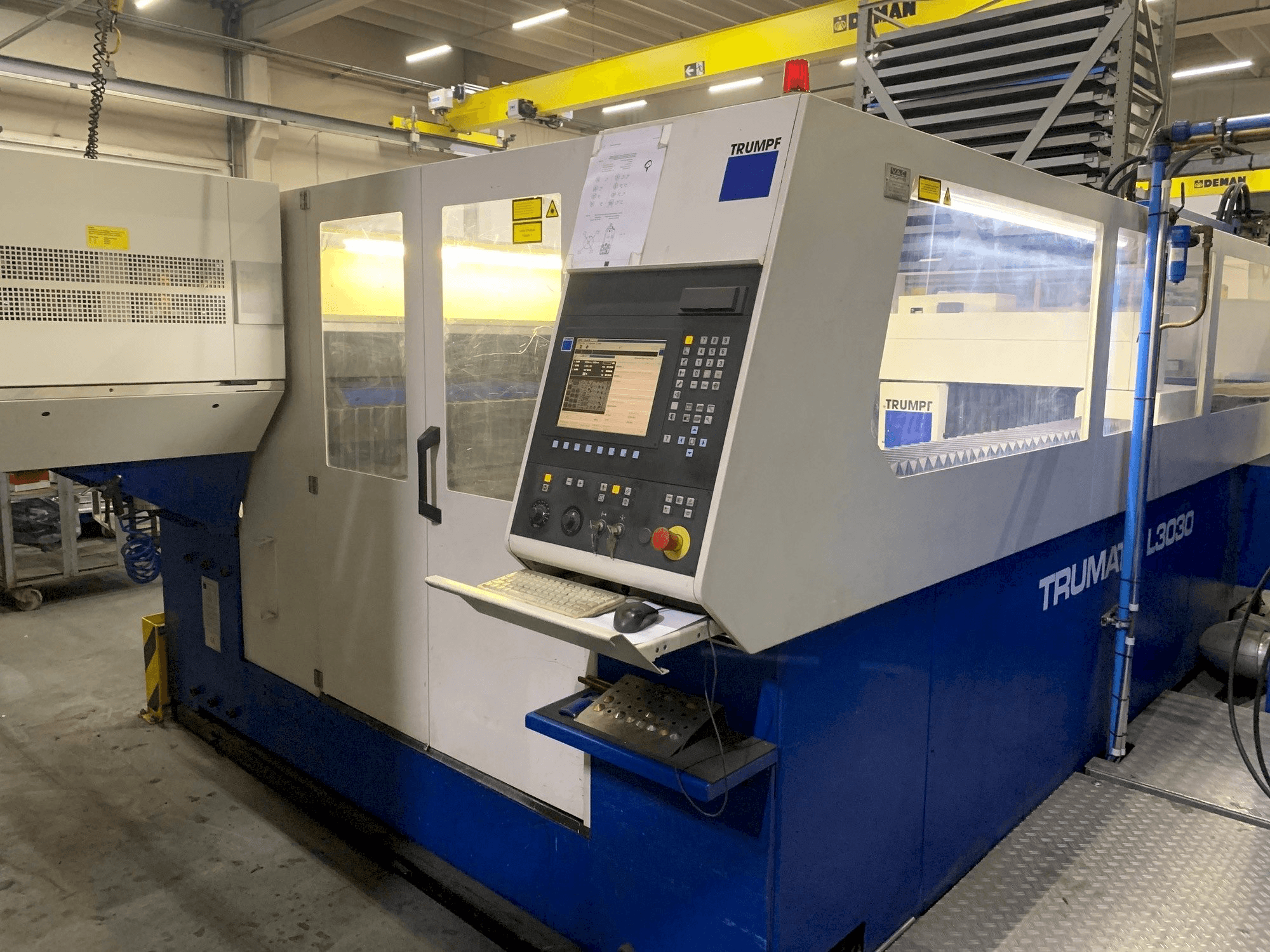 A Trumpf Trumatic L3030 4kW + Liftmaster gép elölnézete