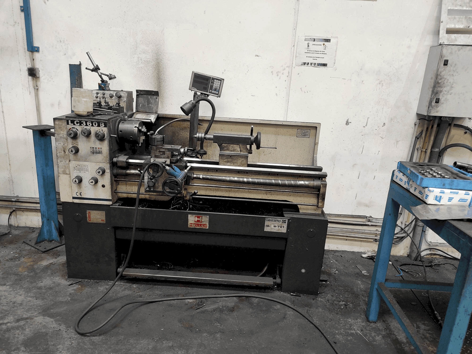 A HELLER LC 360 B gép elölnézete
