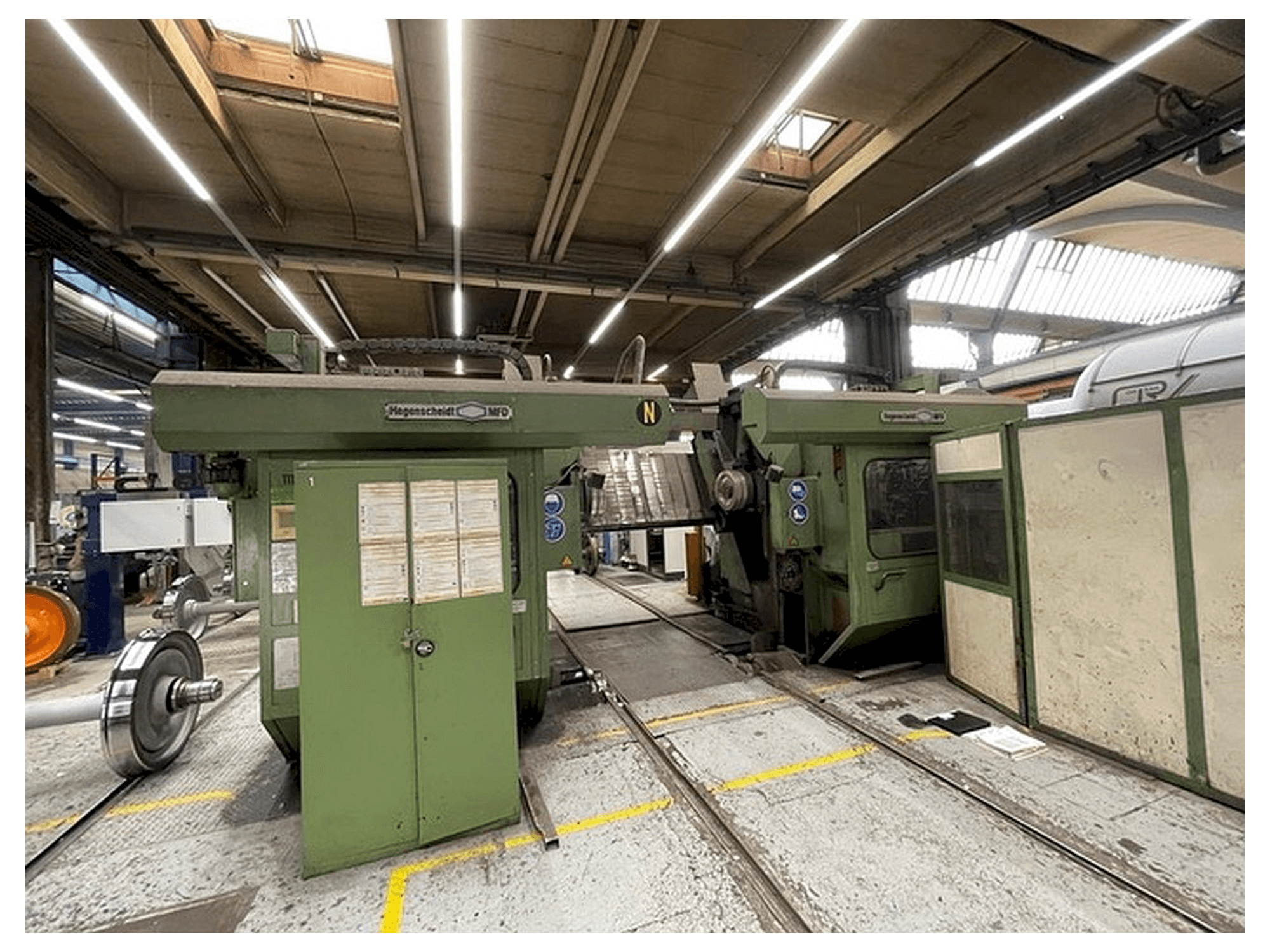 A Hegenscheidt PN 190 gép elölnézete