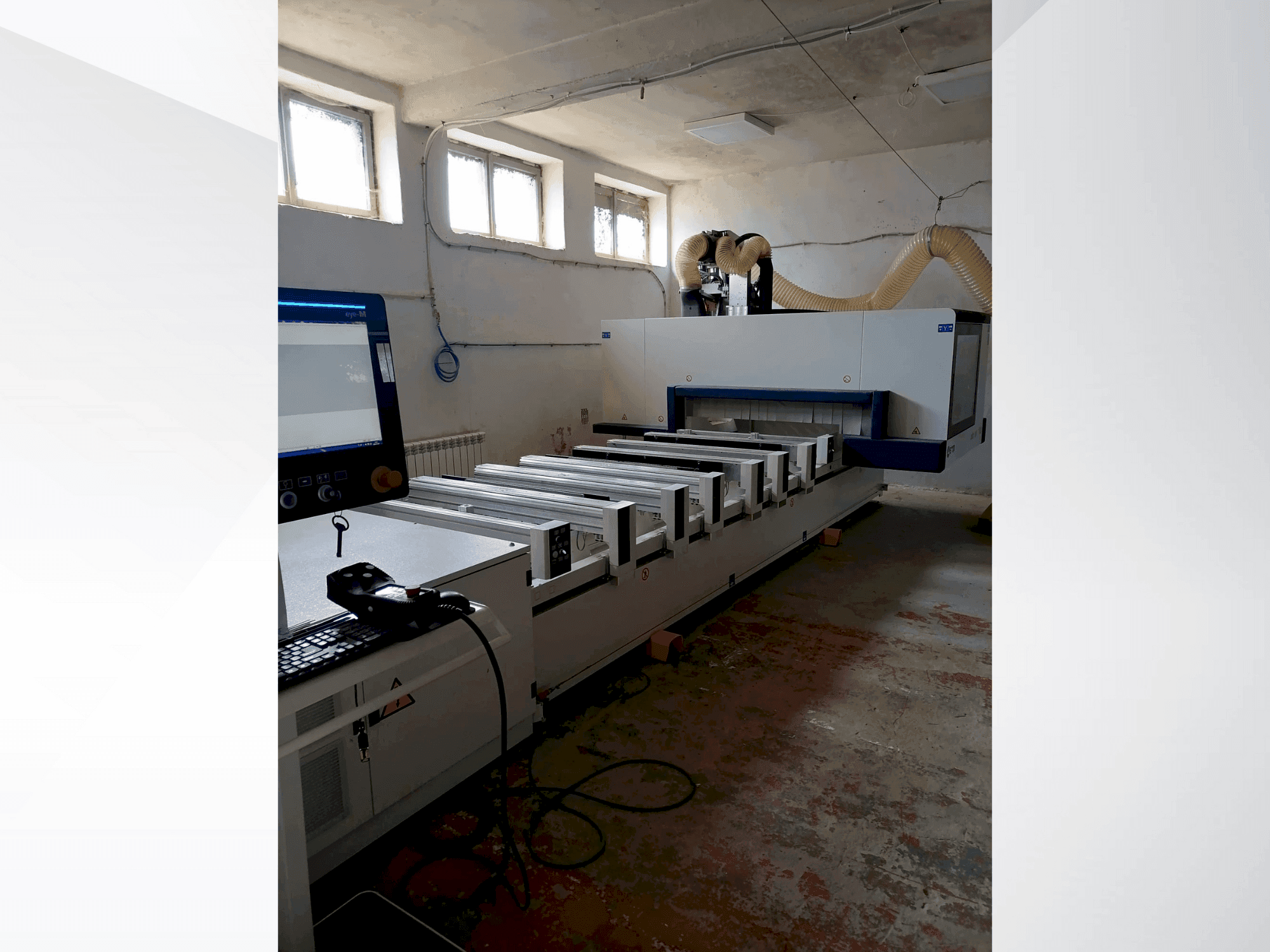 A SCM Morbidelli M100 gép elölnézete