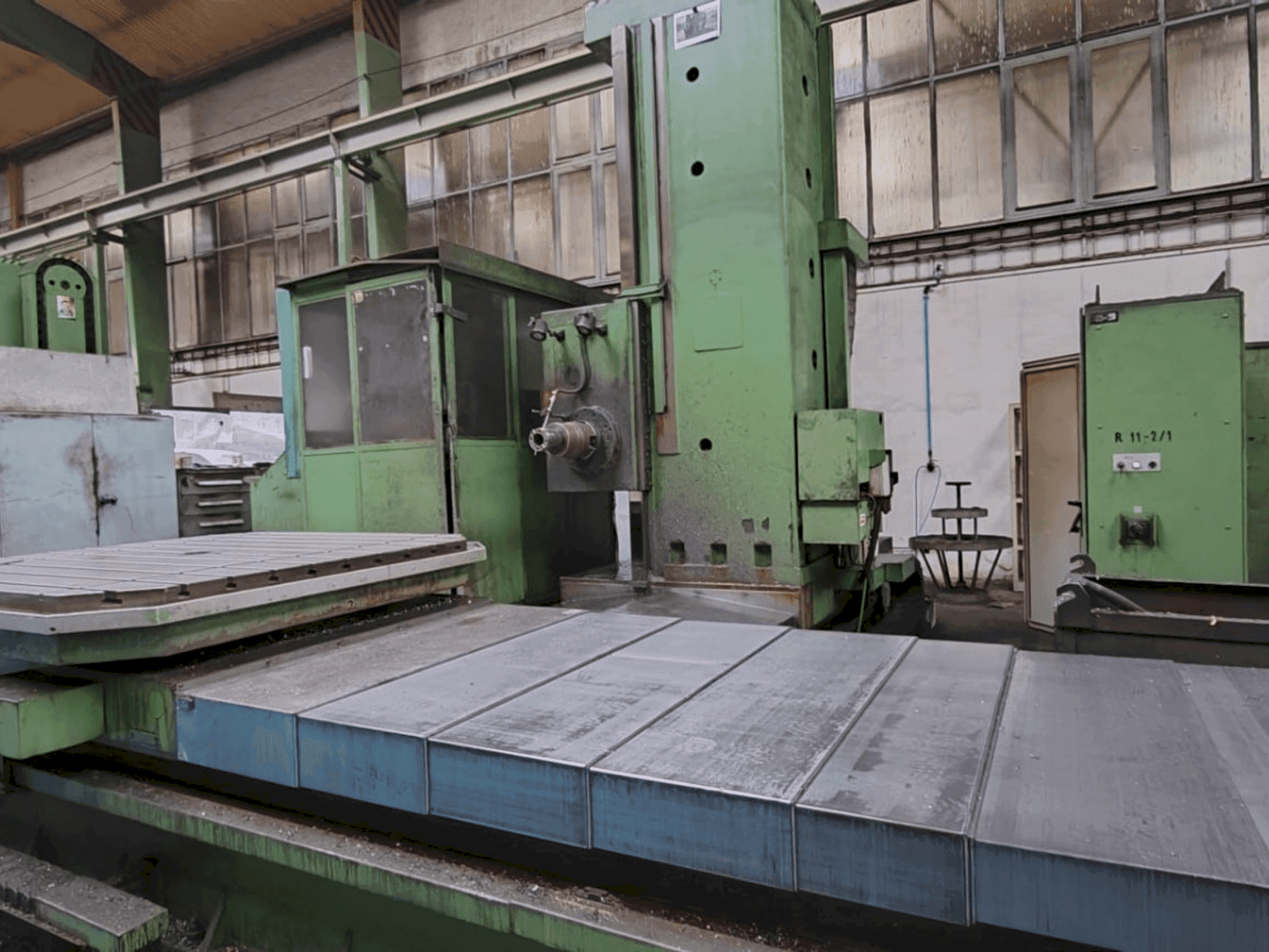 A TOS WHN 13.8 CNC gép elölnézete