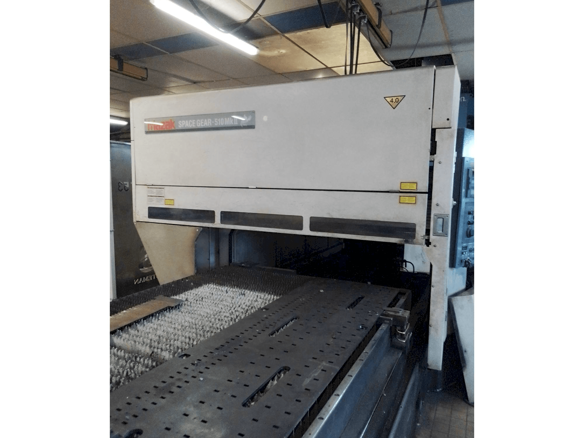 A Mazak SPACE GEAR-510MKII gép elölnézete