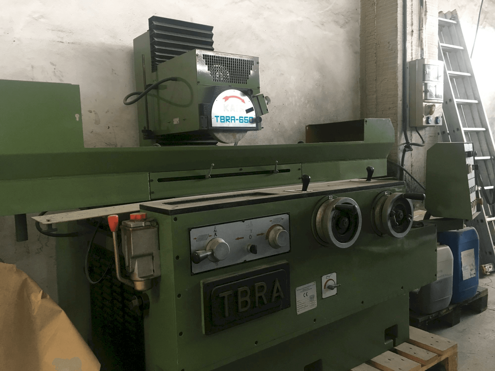 A KAIR TBRA-650 gép elölnézete