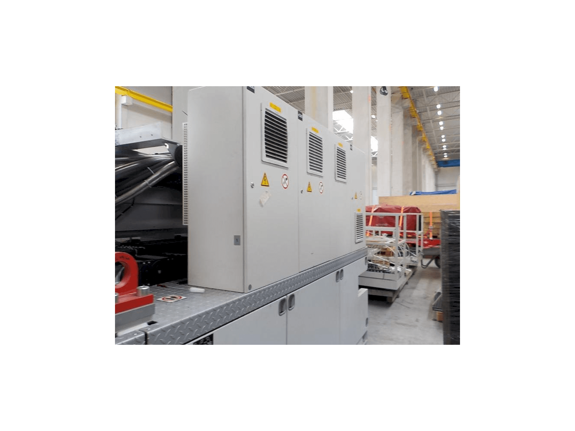 A Krauss Maffei 1600/6100 MX gép elölnézete