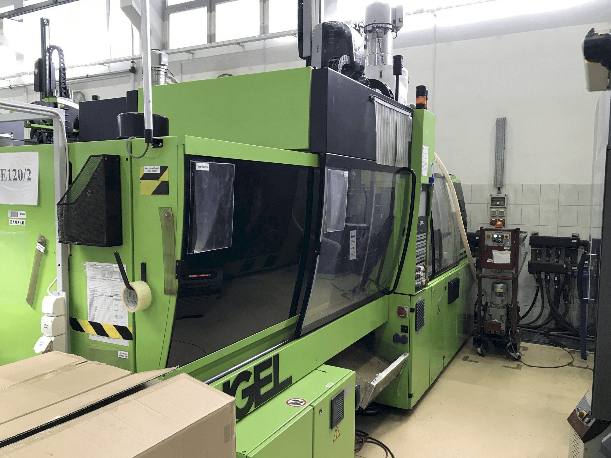 A ENGEL VC 500/120 Plus gép elölnézete