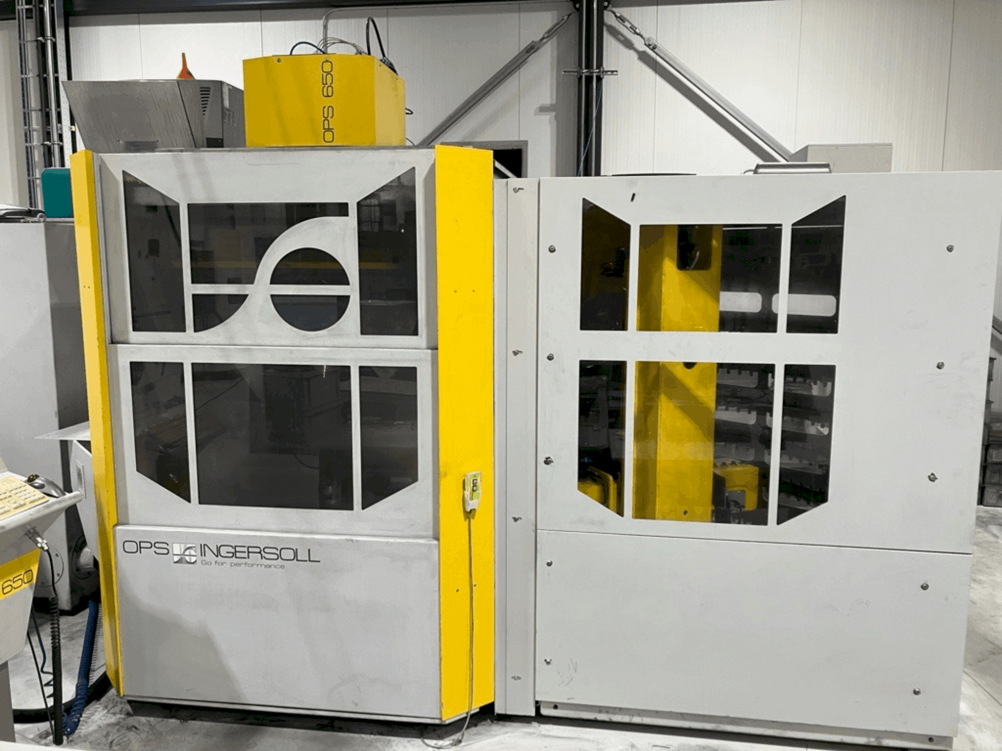 A OPS INGERSOLL 650 gép elölnézete