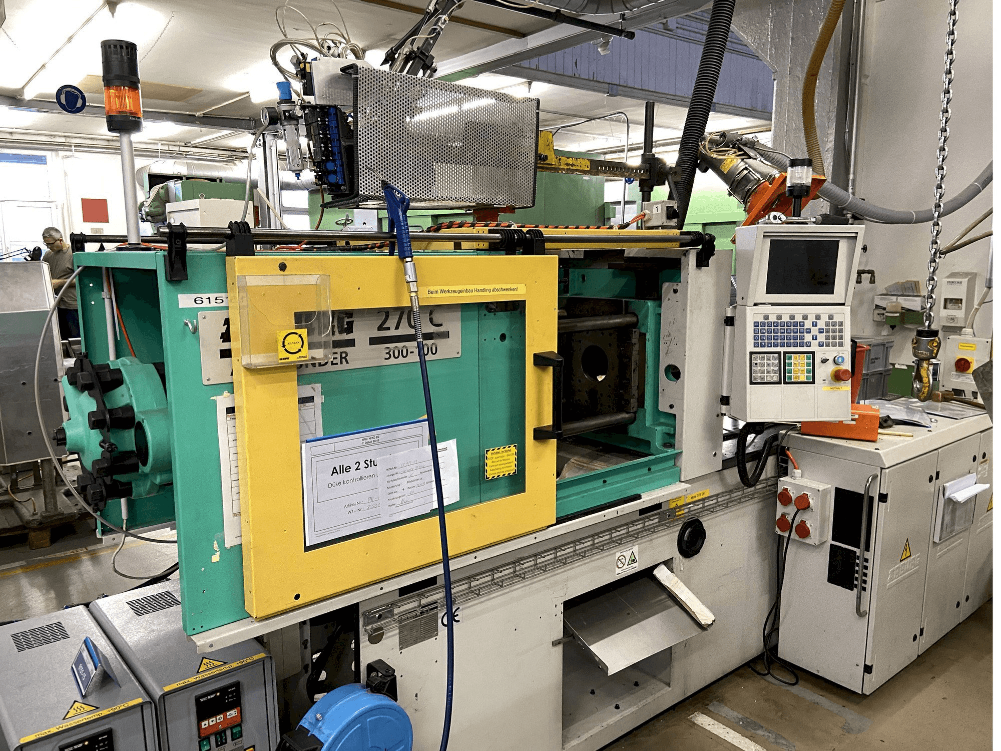 A Arburg ALLROUNDER 270 C 300 - 100 gép elölnézete