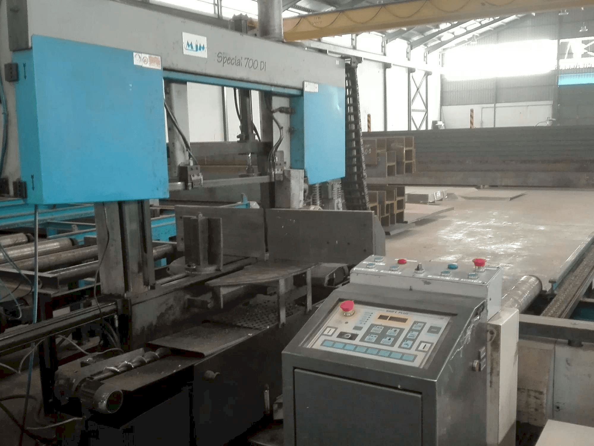 A Macc Special 700 DI gép elölnézete