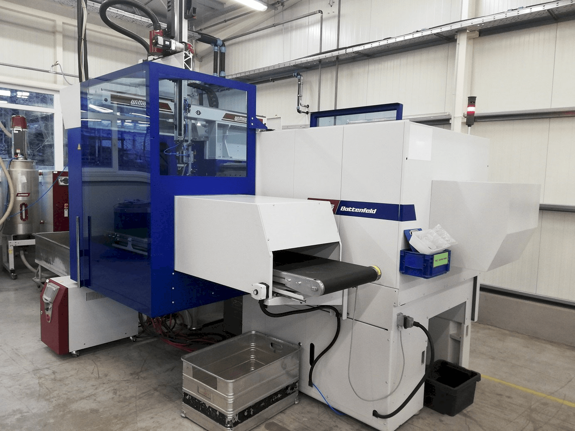 A Battenfeld Smart Power 240/1330 gép oldalnézete