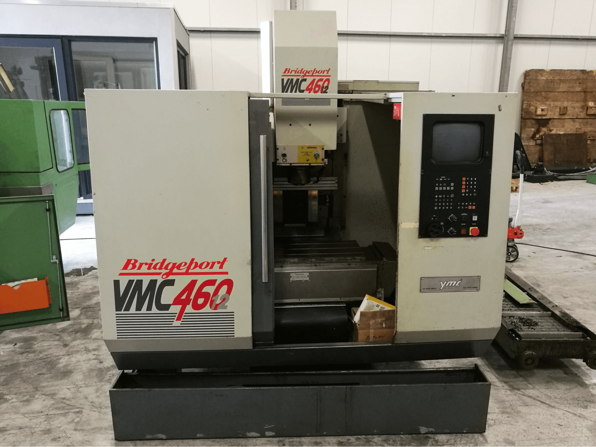 A Bridgeport VMC 460 gép elölnézete