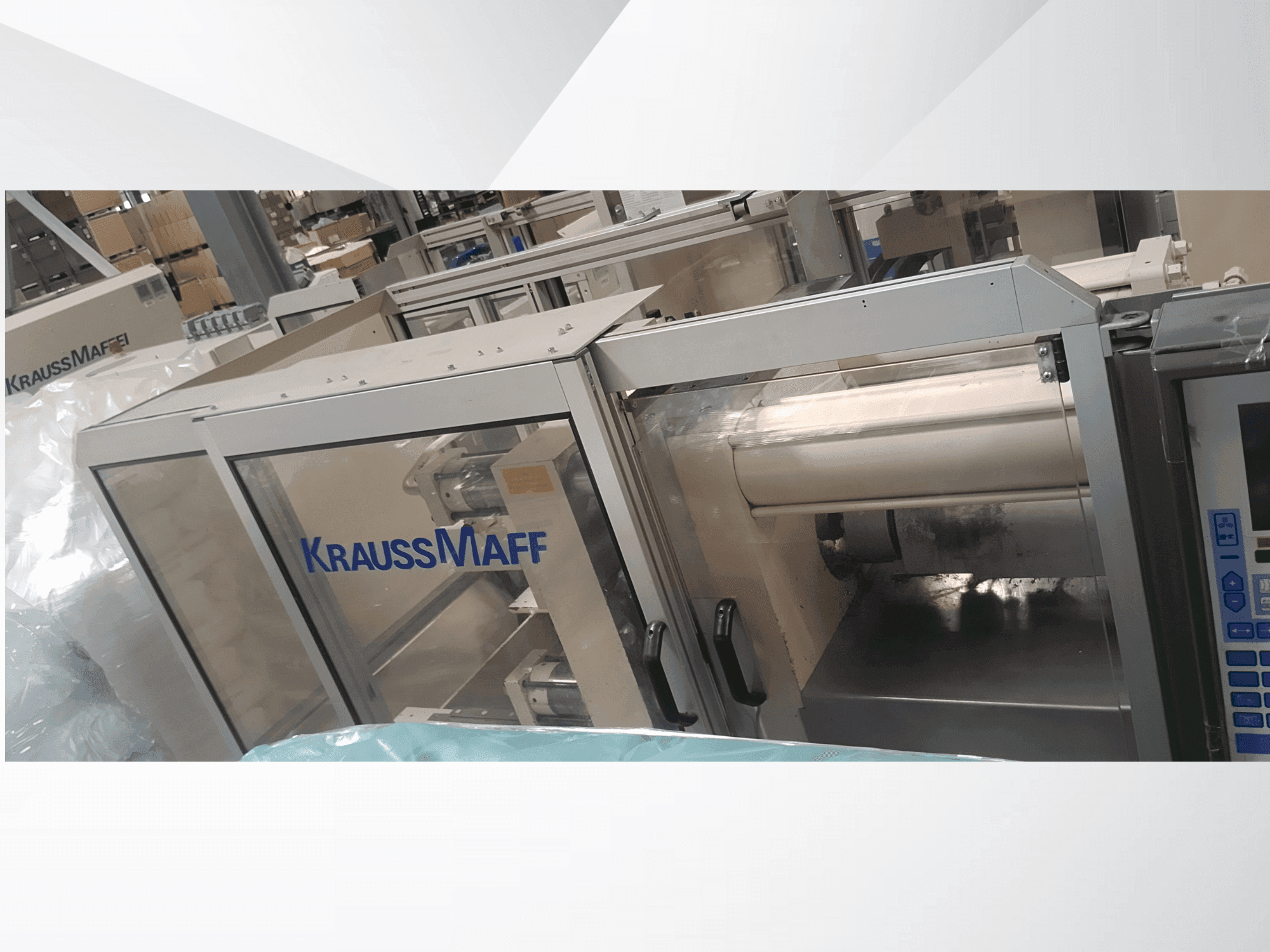 A Krauss Maffei 340 c2/80 gép elölnézete