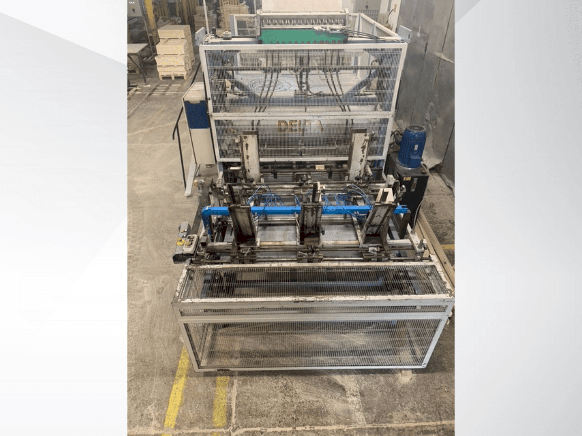 A DELTA pallet nailing machine line gép elölnézete