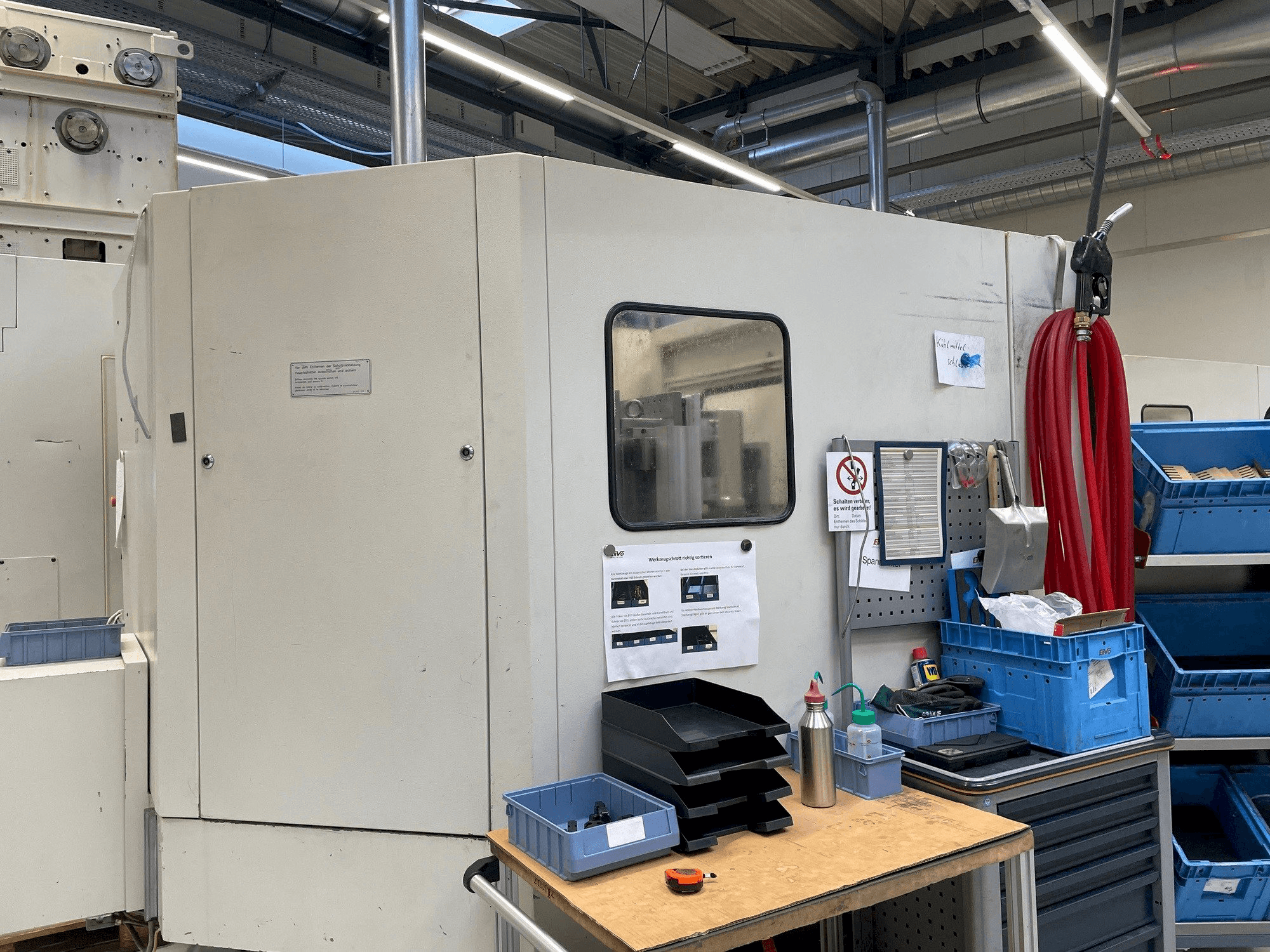 A HELLER MC 16 gép oldalnézete