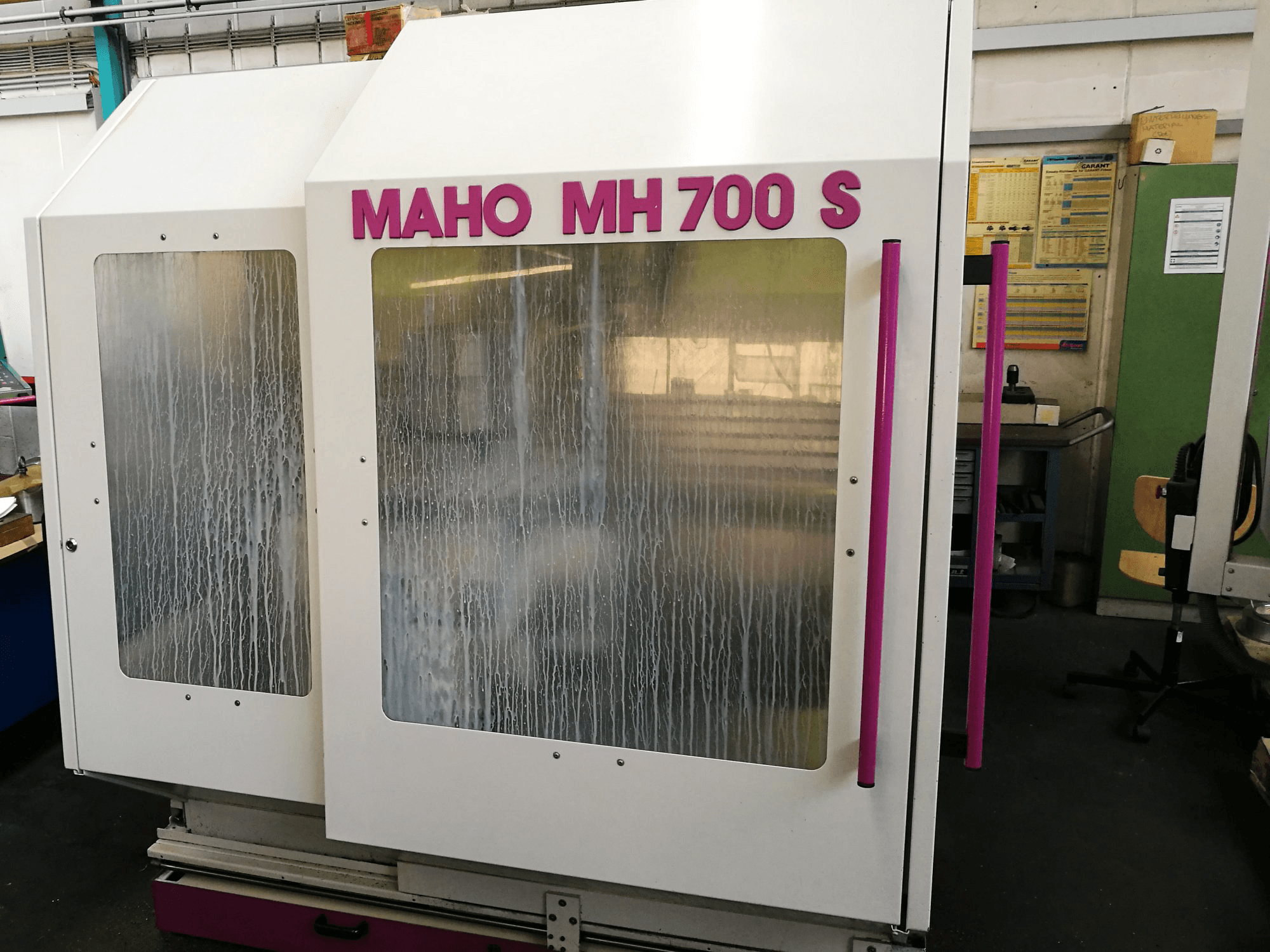 A Maho MH 700 S gép elölnézete