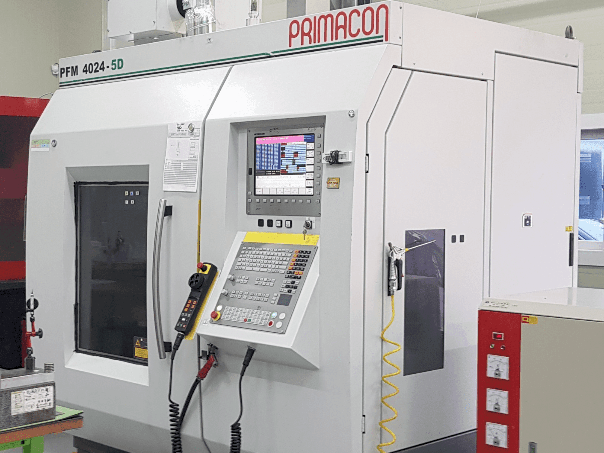 A PRIMACON PFM 4024 gép elölnézete