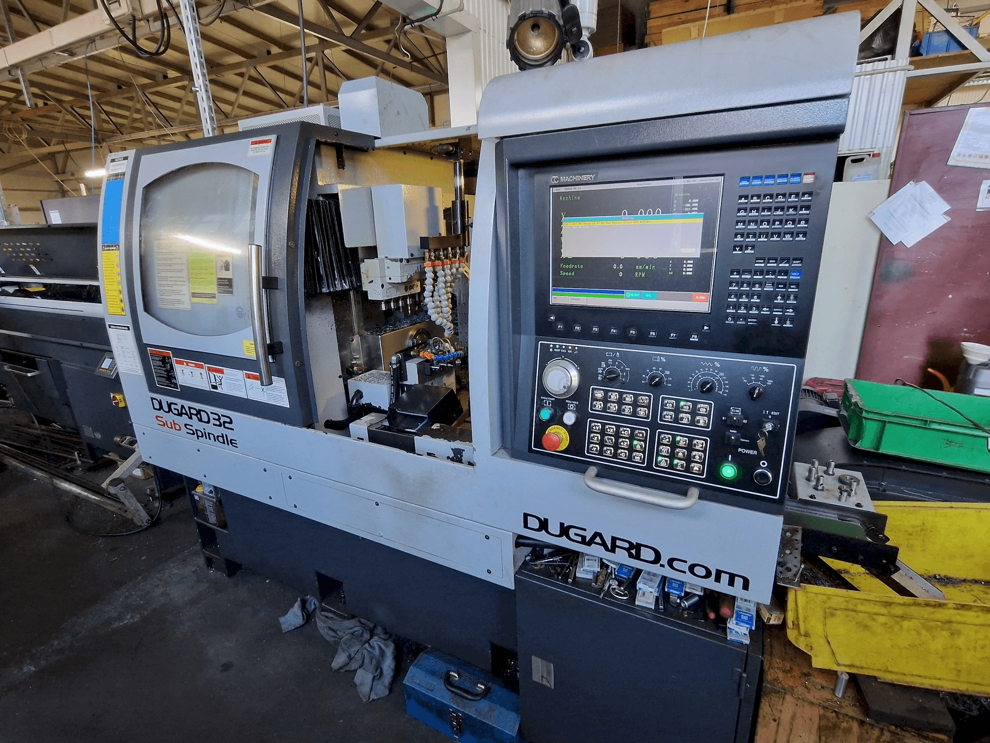 A Dugard 32 Sub Spindle gép elölnézete