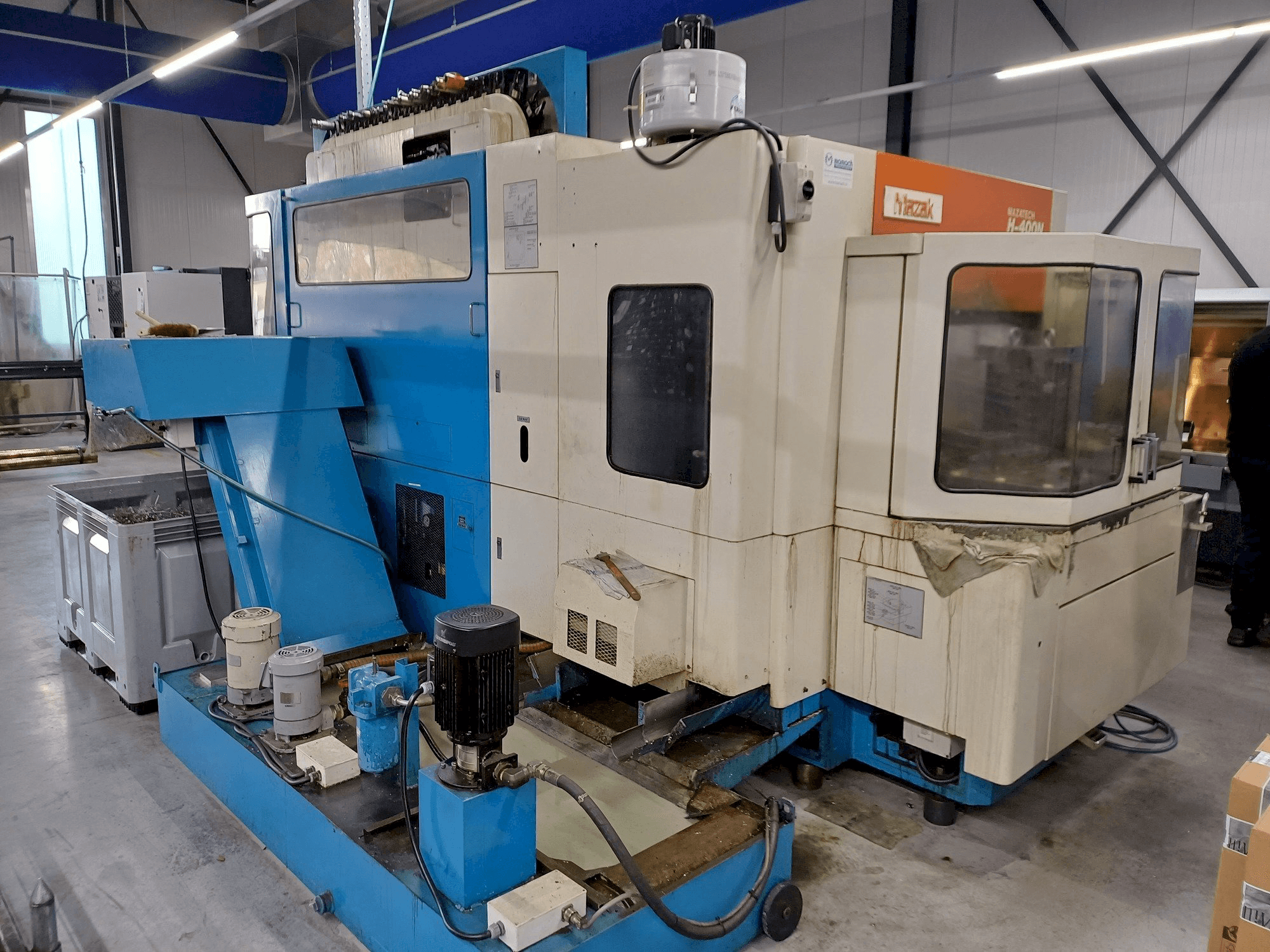 A Mazak H400N gép elölnézete