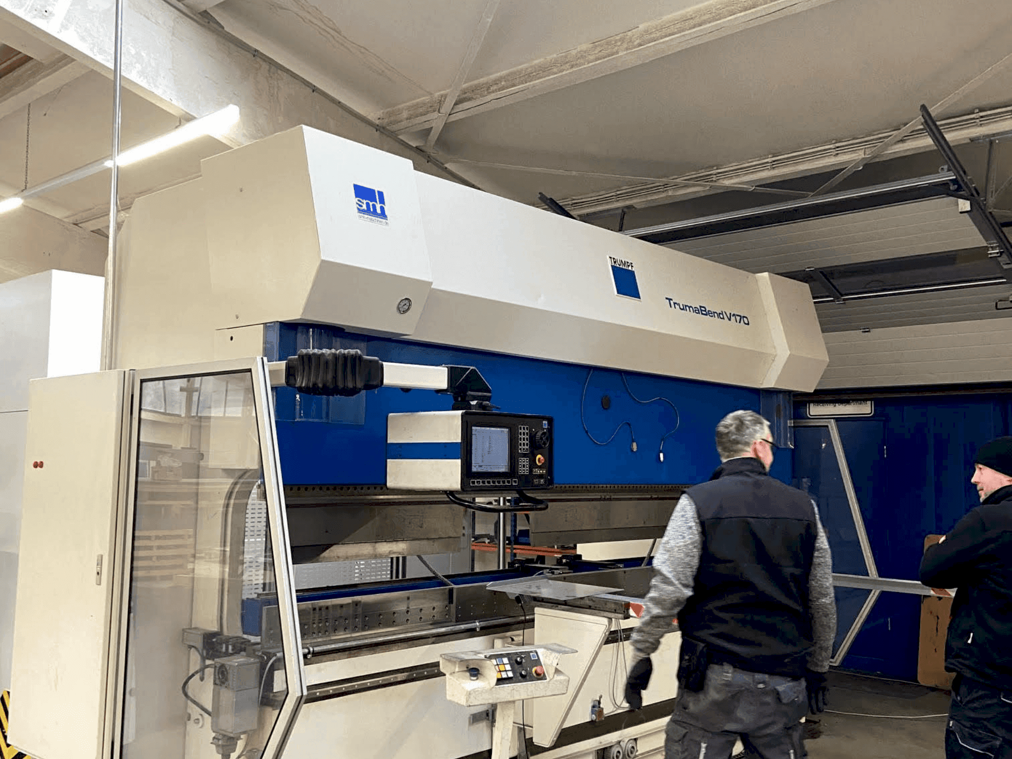 A TRUMPF TrumaBend V170 gép elölnézete