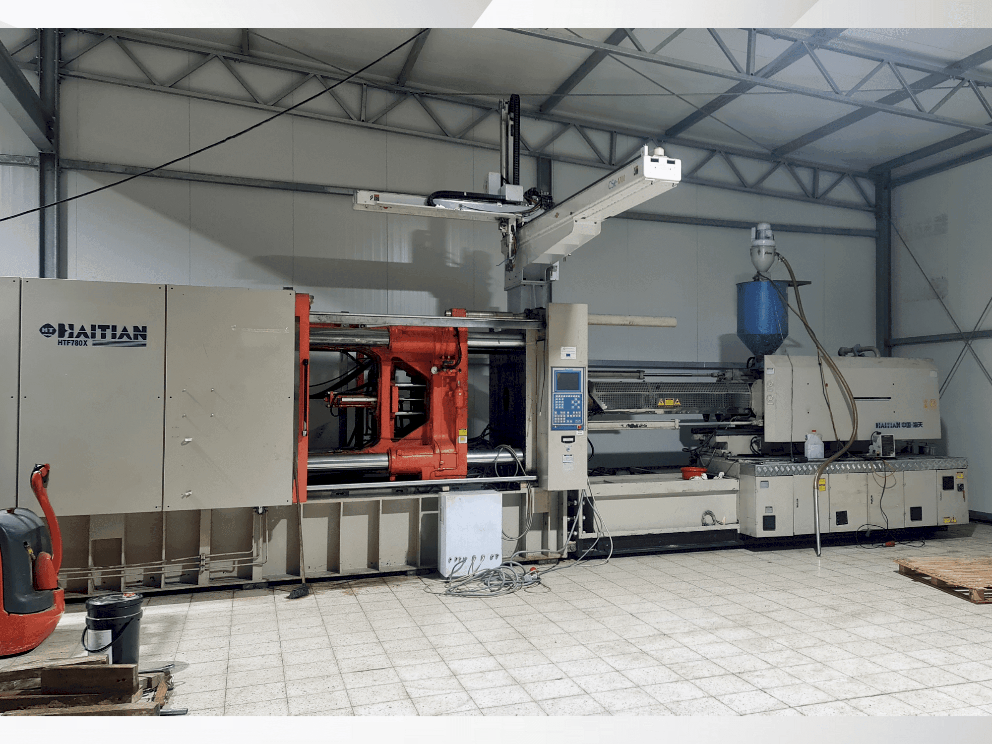 A HAITIAN HTF 780x gép elölnézete