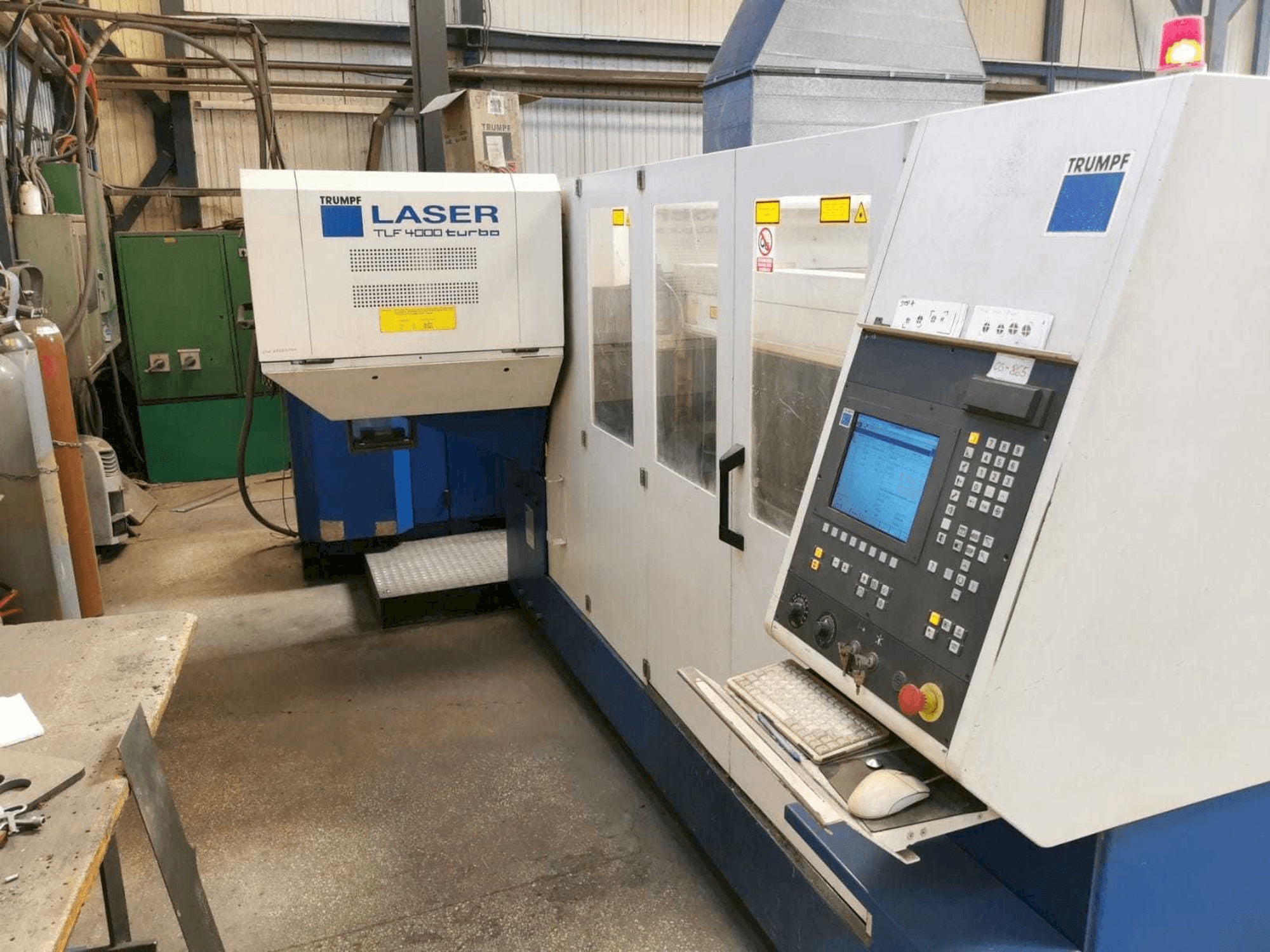 A Trumpf L4030 gép elölnézete