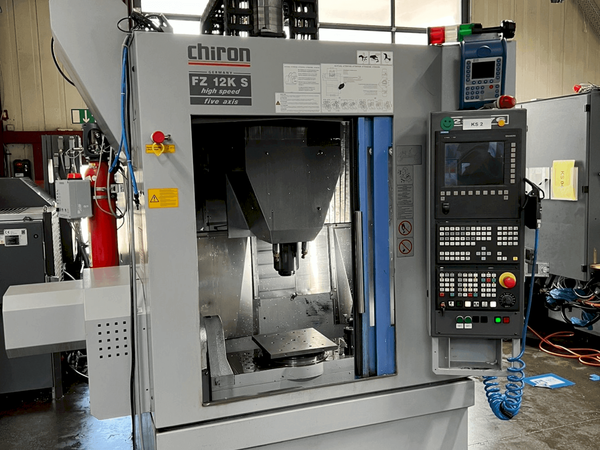 A CHIRON FZ12 KS gép elölnézete