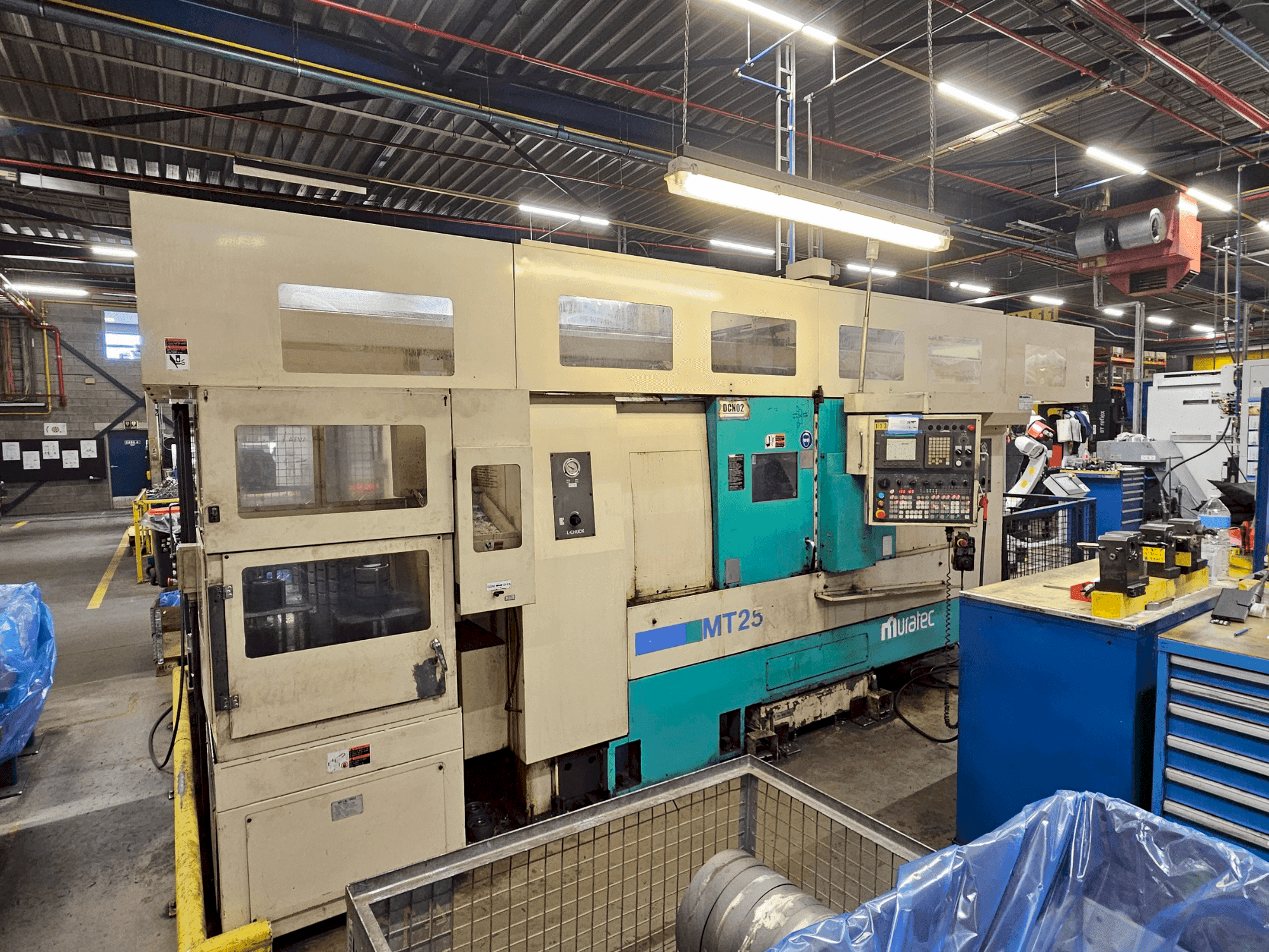 A Muratec MT25 gép elölnézete