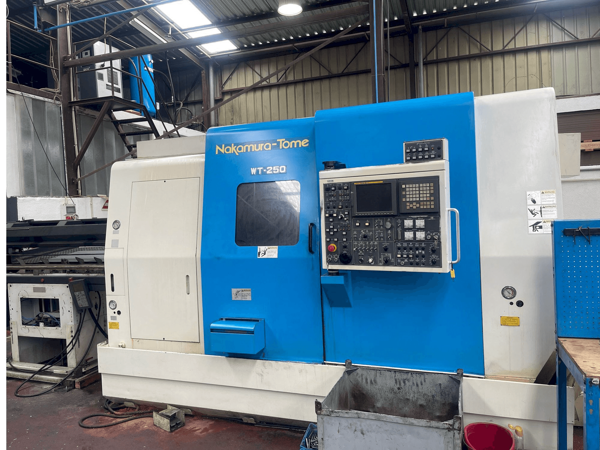 A NAKAMURA Tome WT-250 gép elölnézete