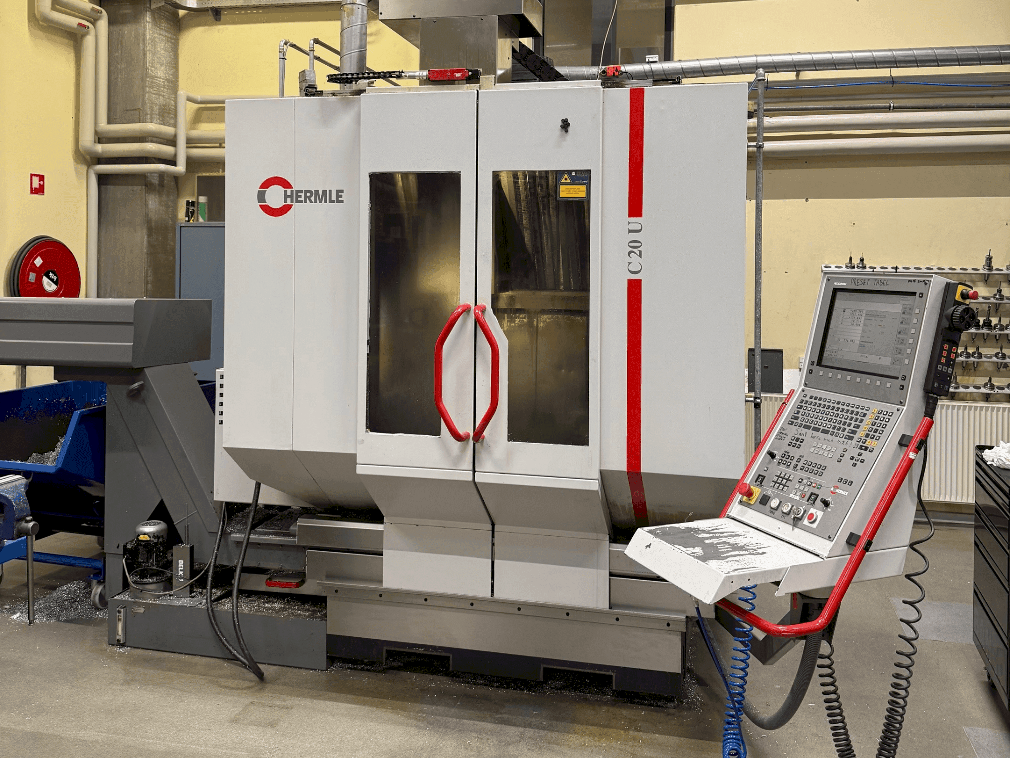 A HERMLE C 20 U gép elölnézete