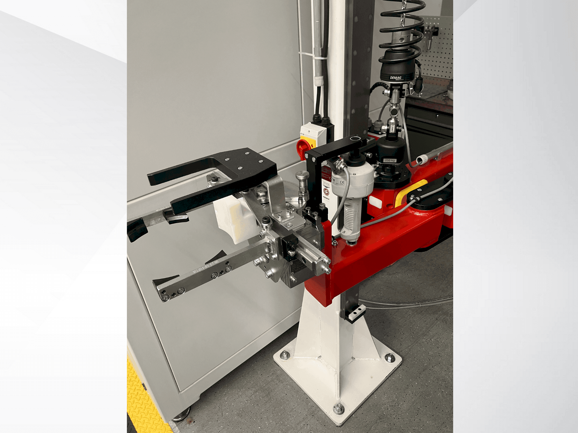 A MIRECS EasyLift gép elölnézete