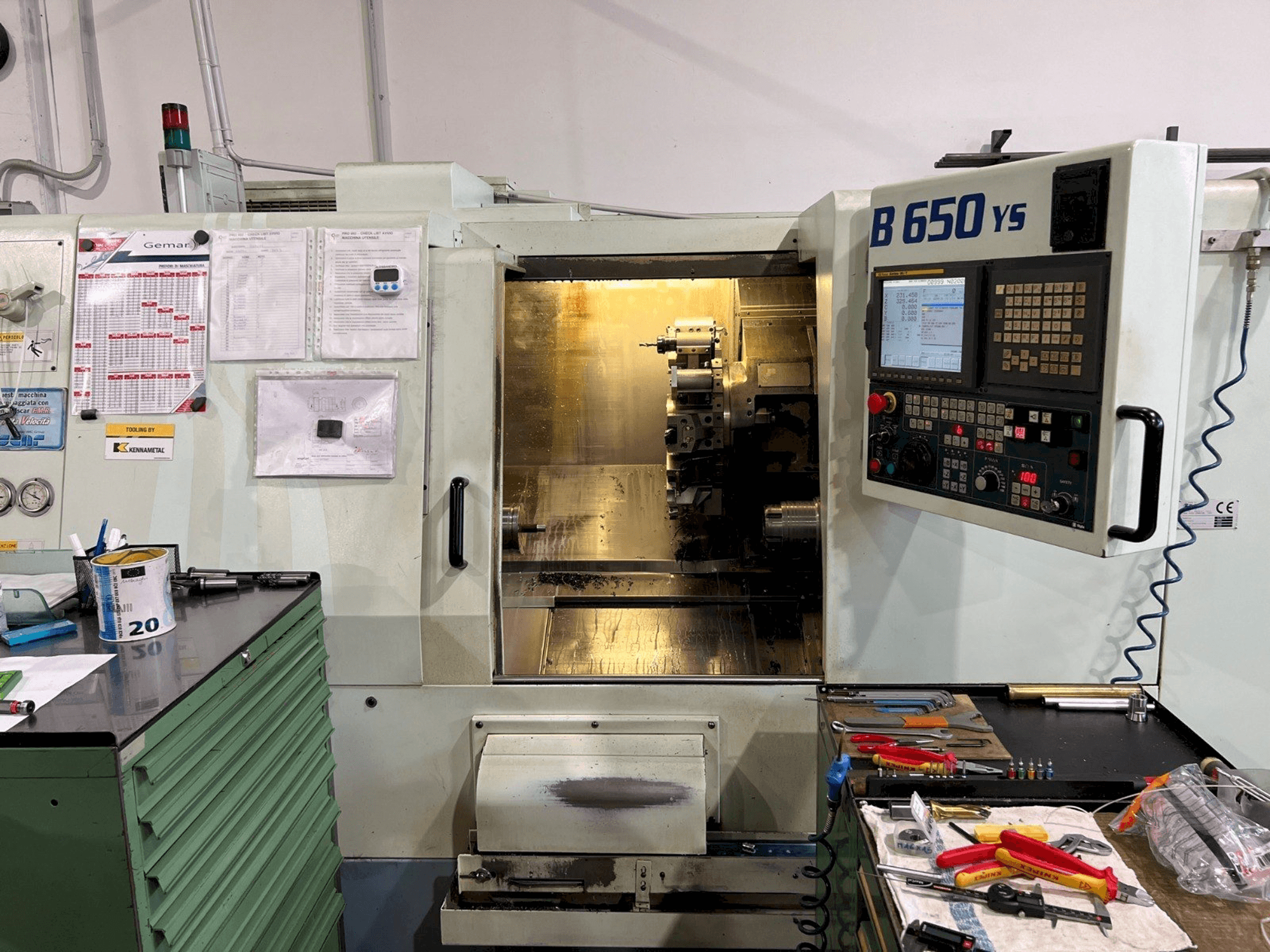 A Biglia B650 YS gép elölnézete