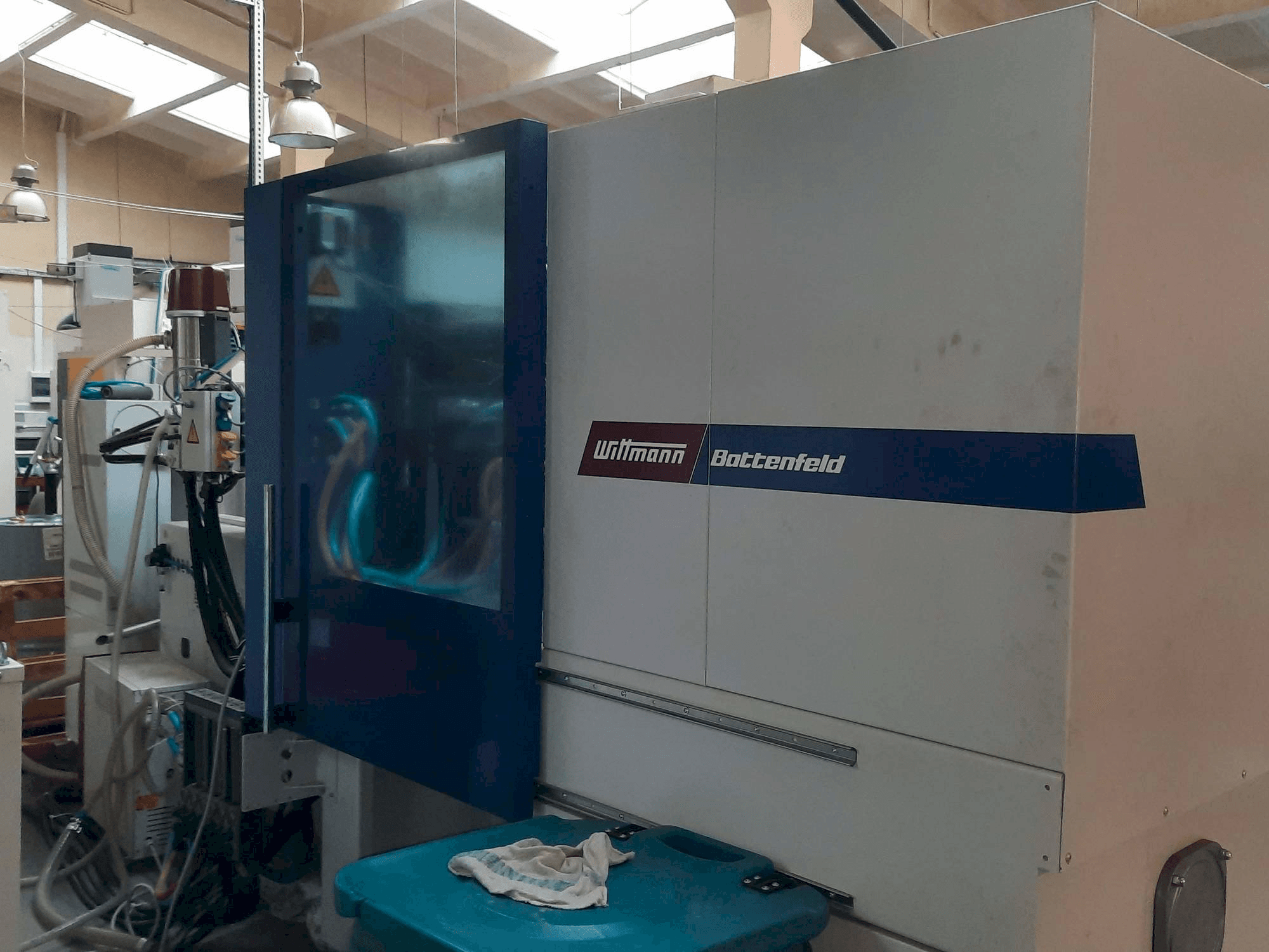 A Battenfeld SmartPower 110/350 gép elölnézete