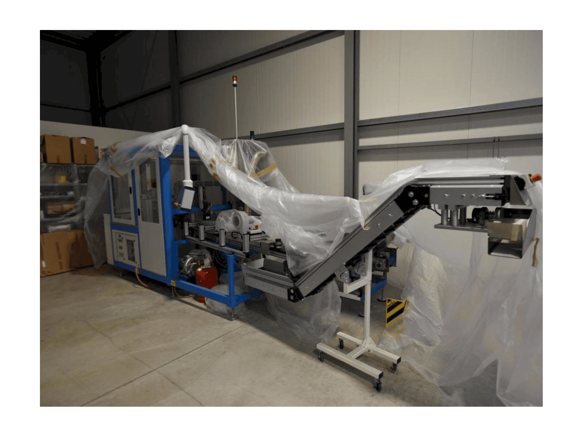 A TAMPOPRINT Closure Print C gép oldalnézete