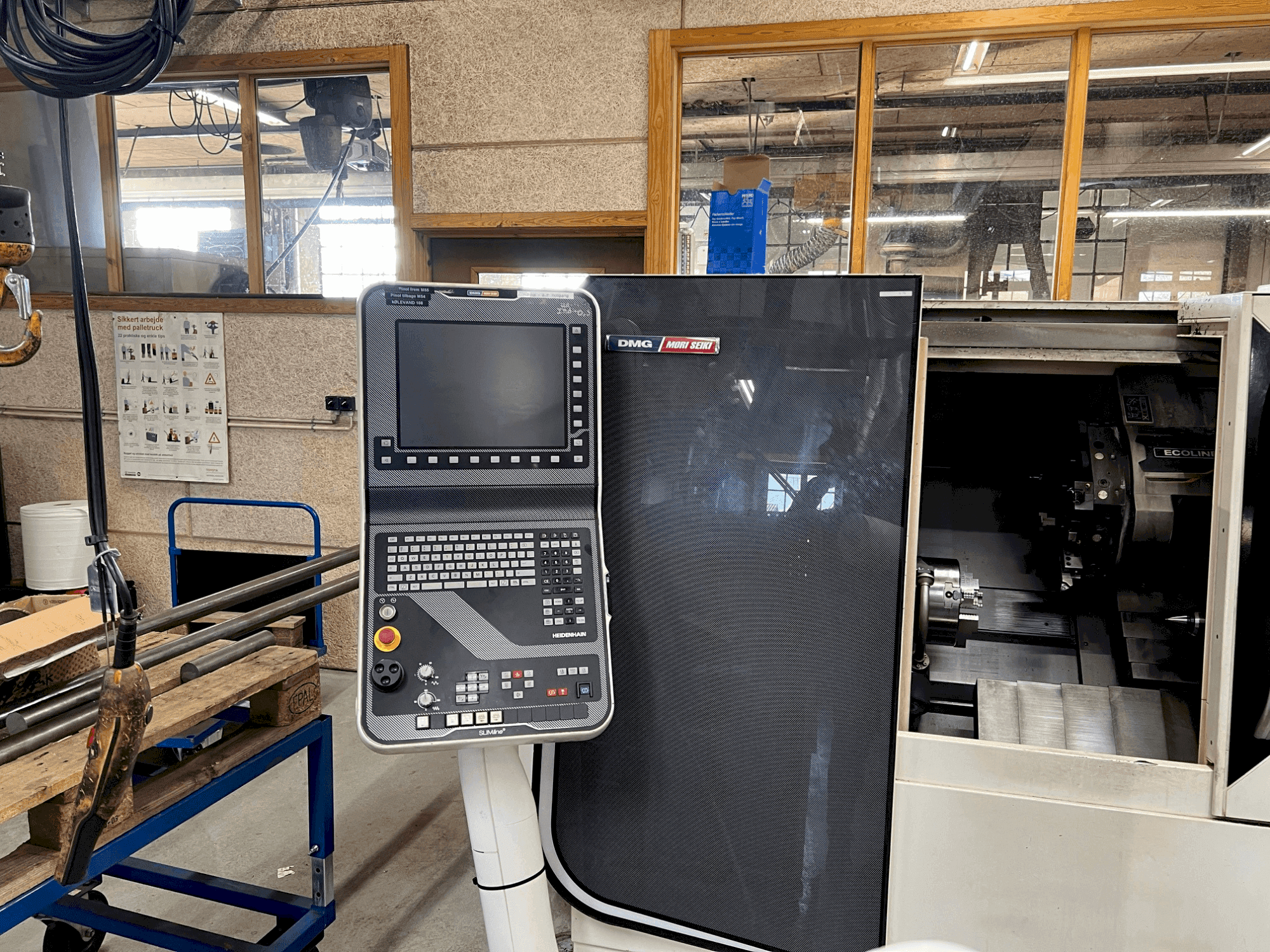 A DMG Mori Seiki CTX 310 ecoline gép elölnézete