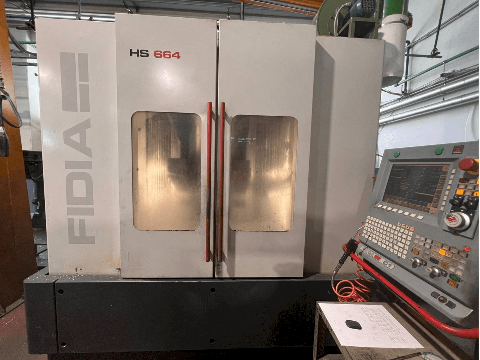 A Fidia HS 664 gép elölnézete
