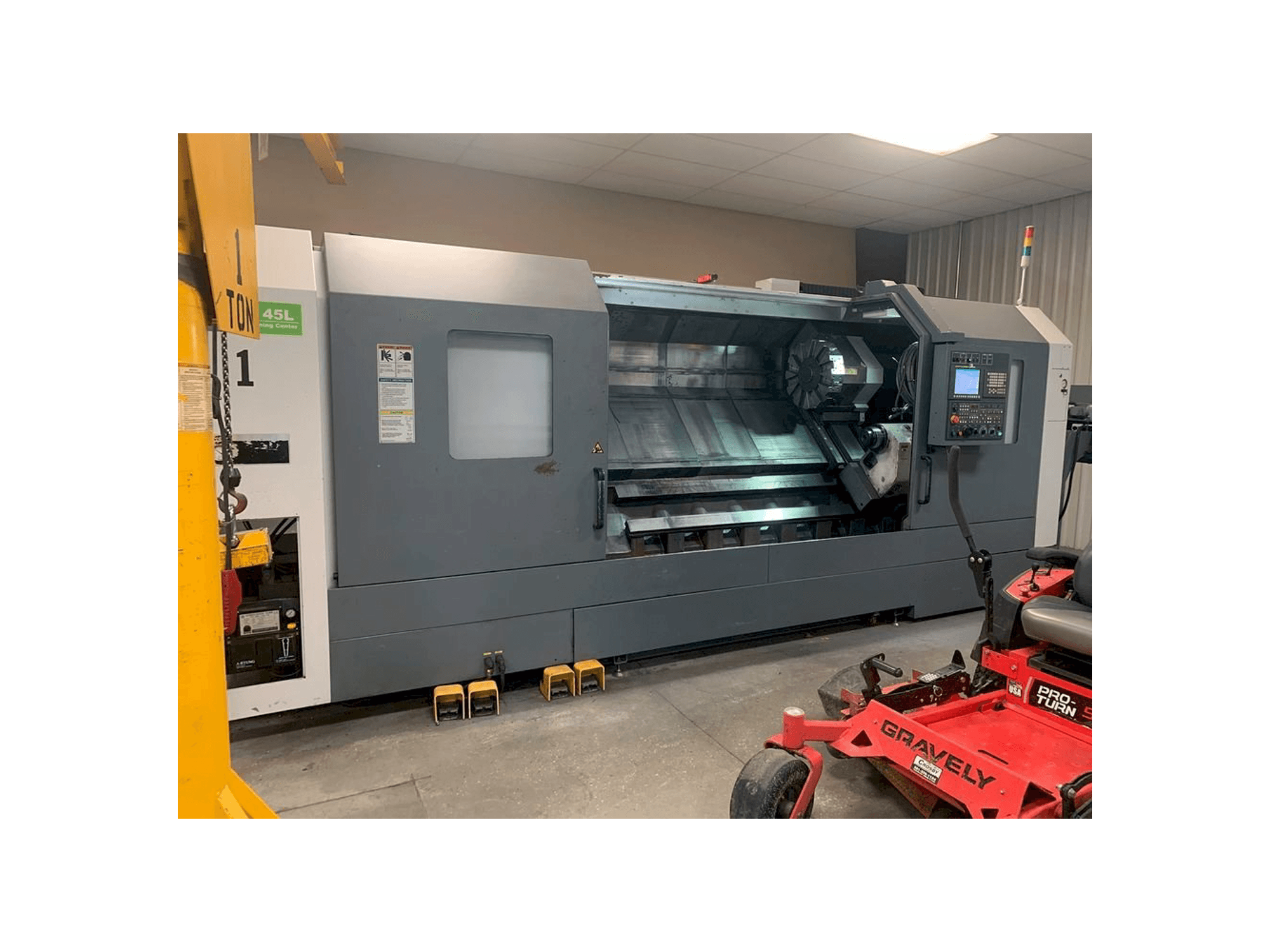 A DMC DL 45L gép oldalnézete