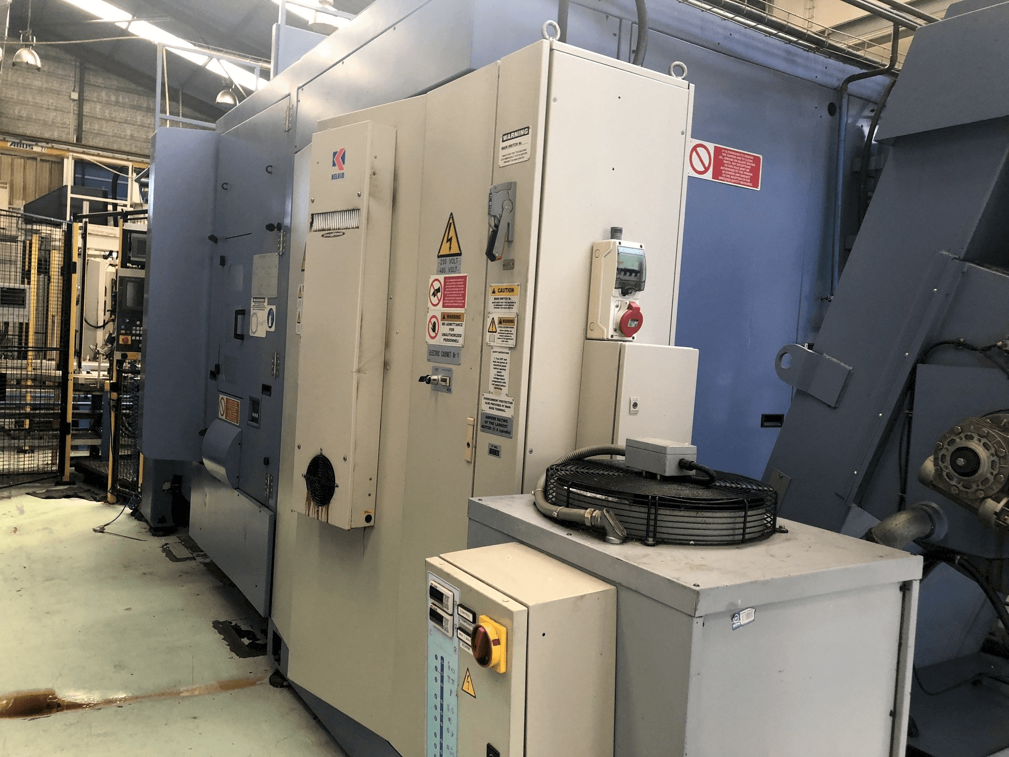 A MCM Clock gép elölnézete