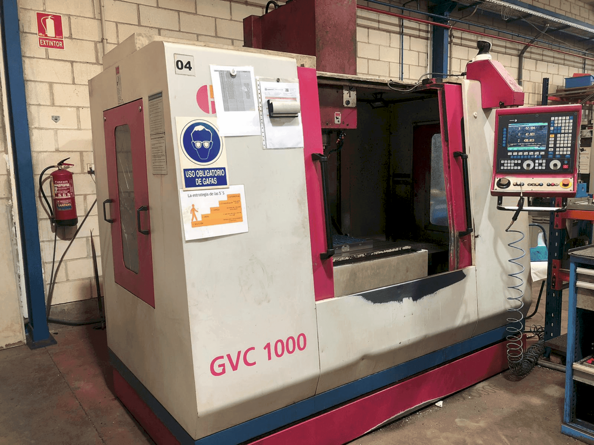 A LAGUN KONDIA GVC 1000 gép elölnézete